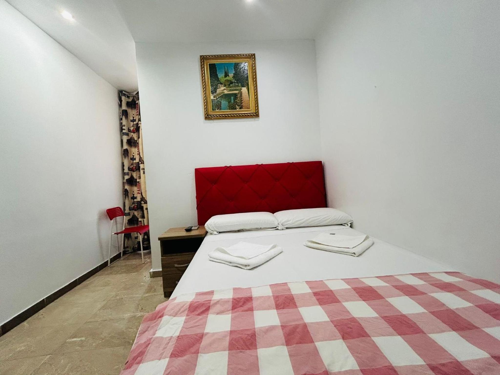 Hostal Granvia 628
