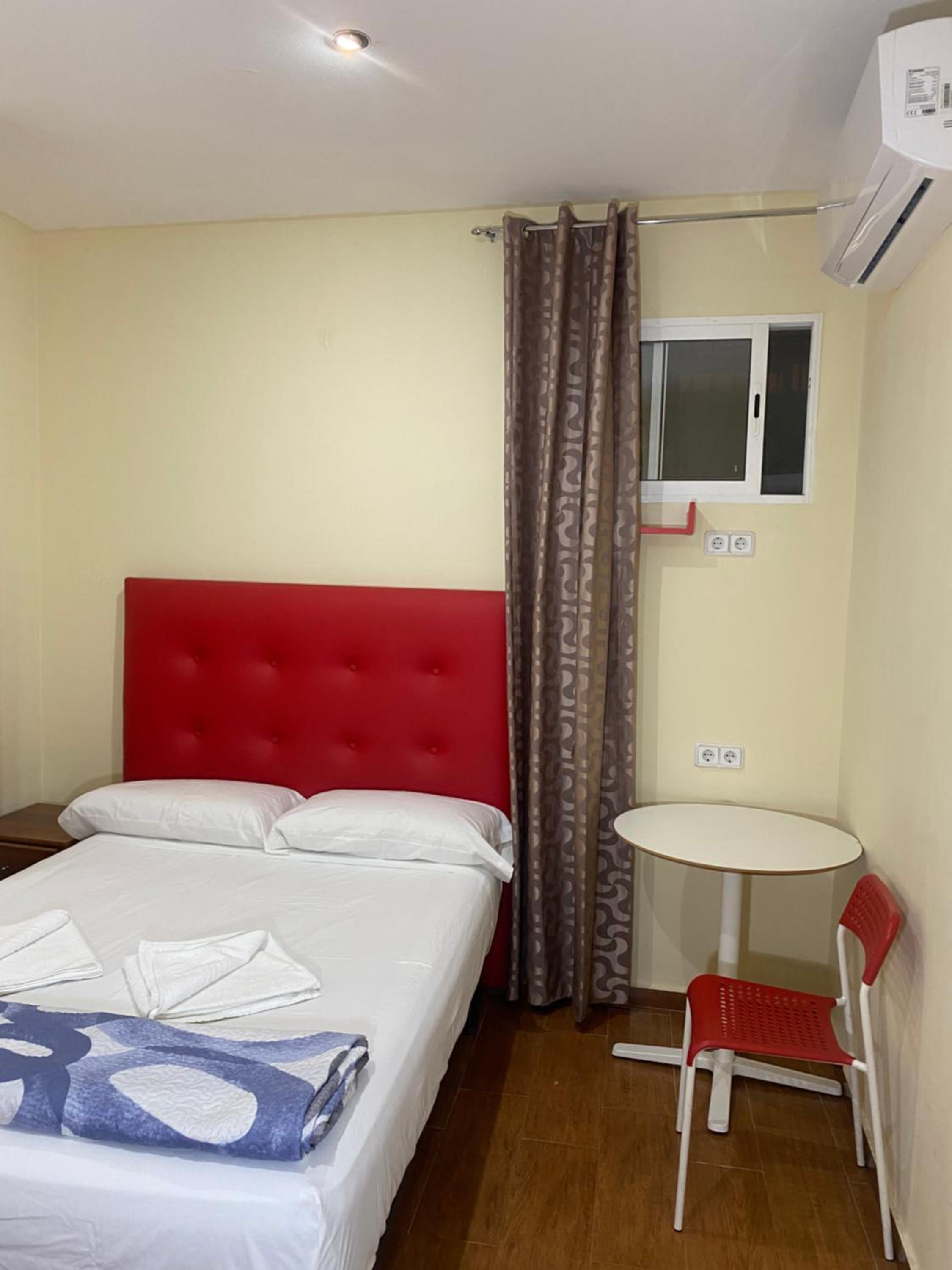 Hostal Granvia 628