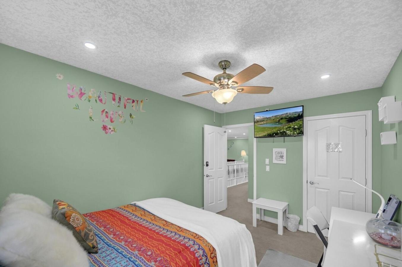 48a Luxury Lake Home W Massage Meditation Gym Ac