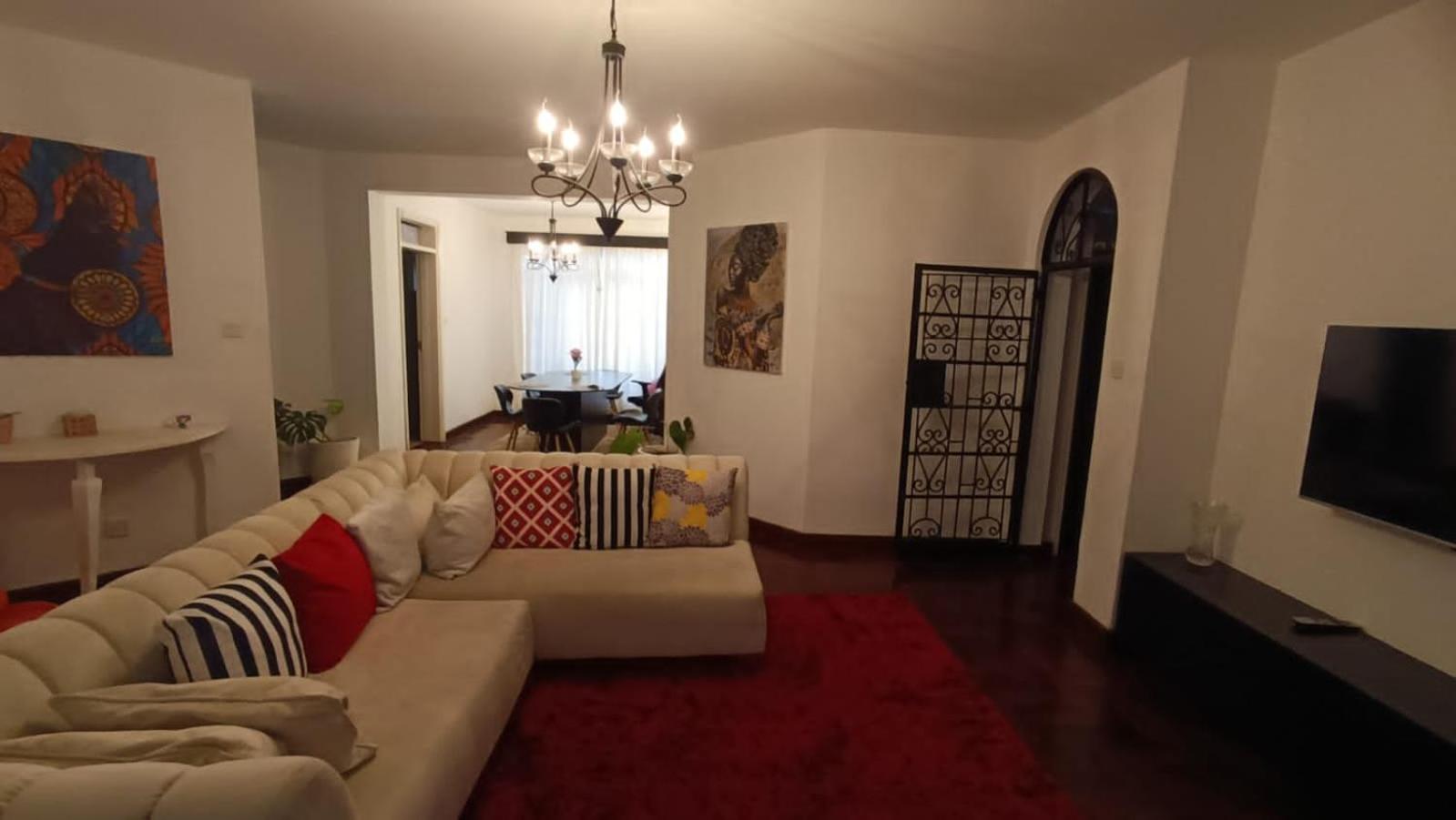 Hendred Place, Valley Arcade, Lavington view 3