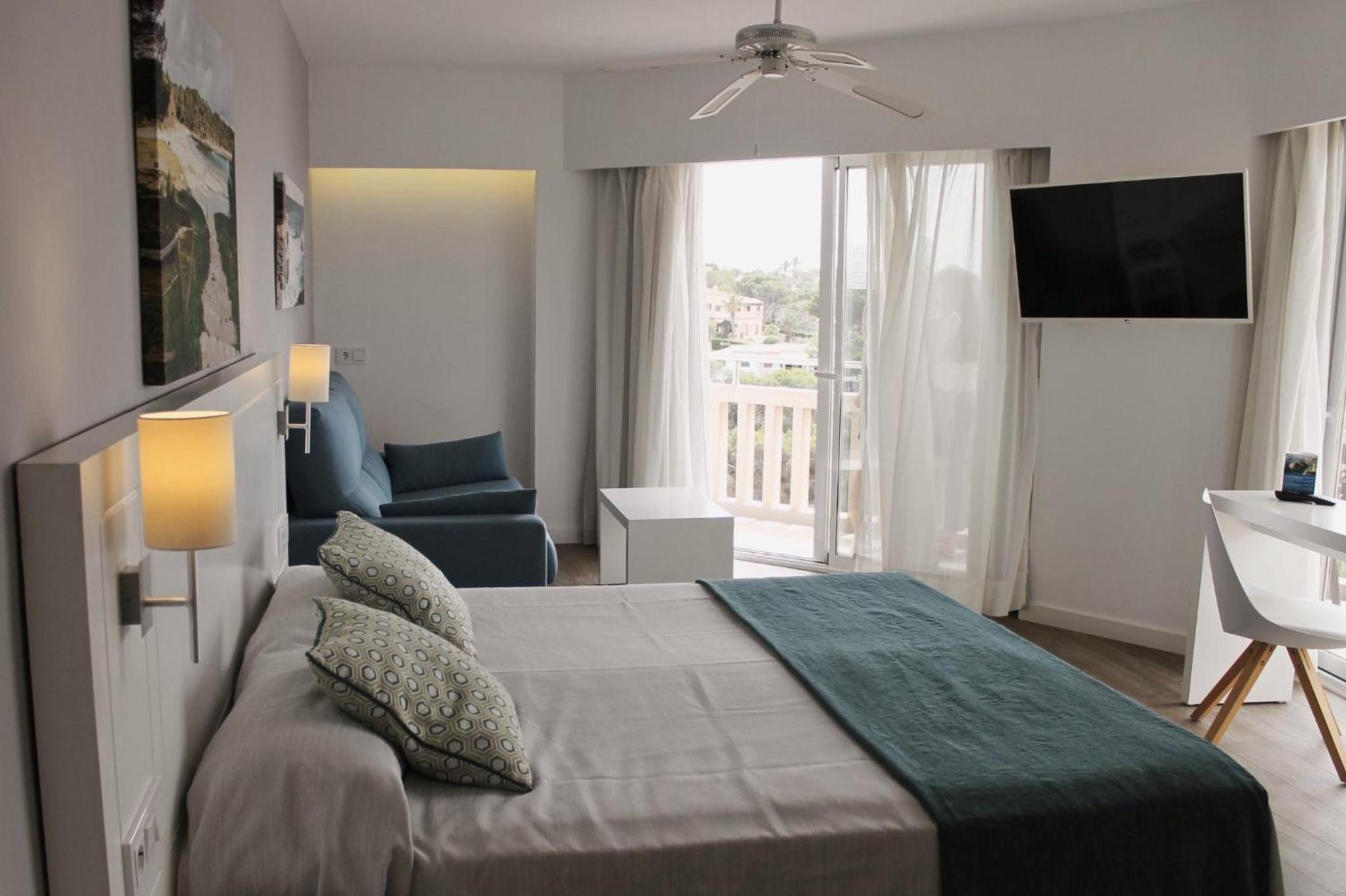 Hotel Pinos Playa en Cala Santanyi