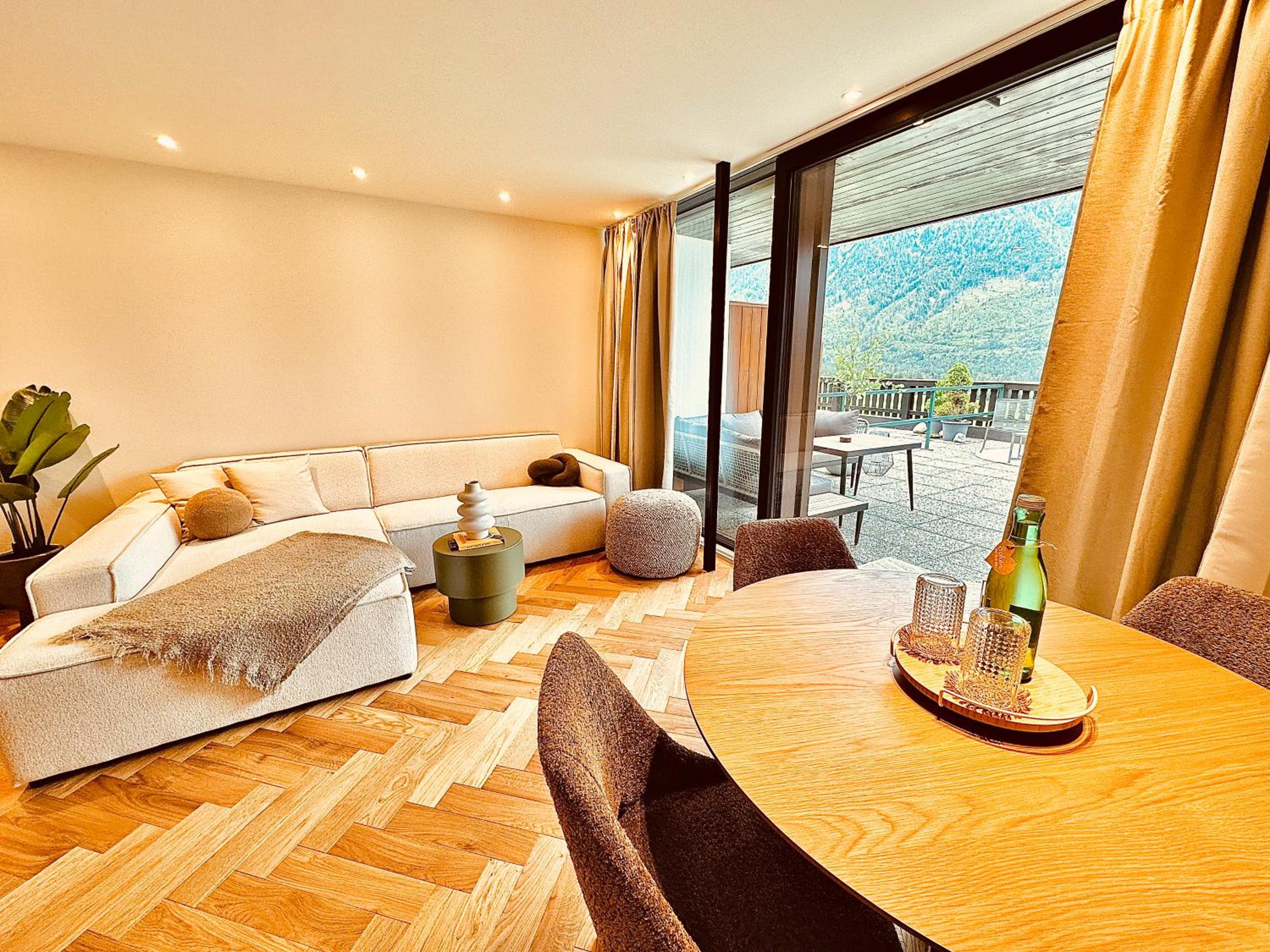 Das Alpenzeit Appartement mit Just Private Terrasse