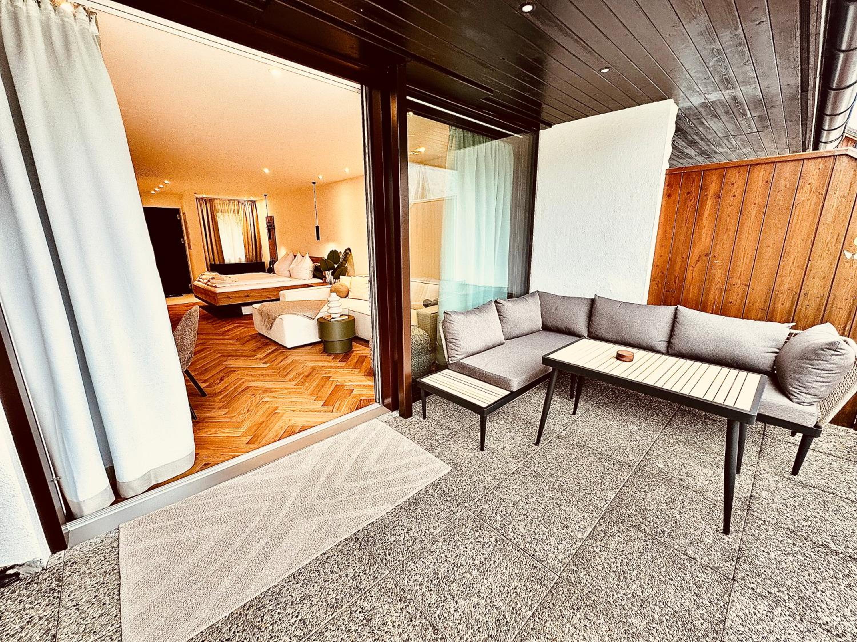 Das Alpenzeit Appartement mit Just Private Terrasse