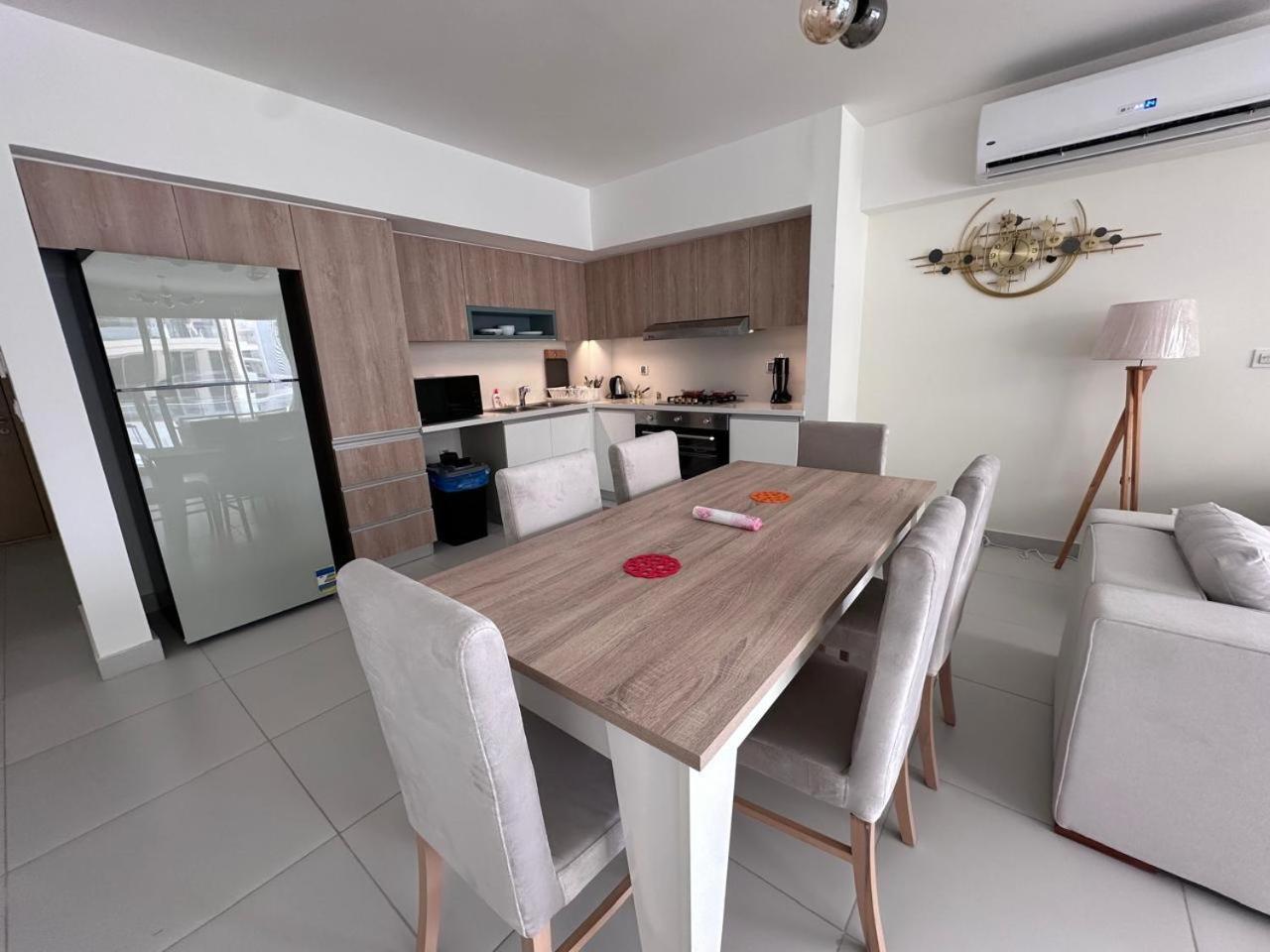 Sea View 3 Bedrooms in Marassi view 5