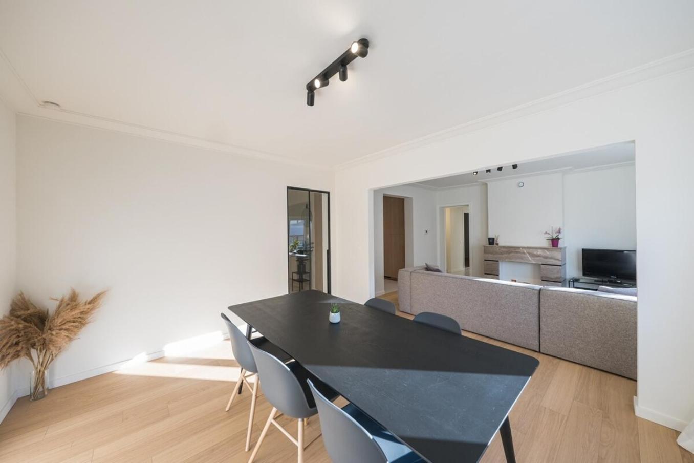 Amandine - Luxury 3 bedrooms apartment with free parking