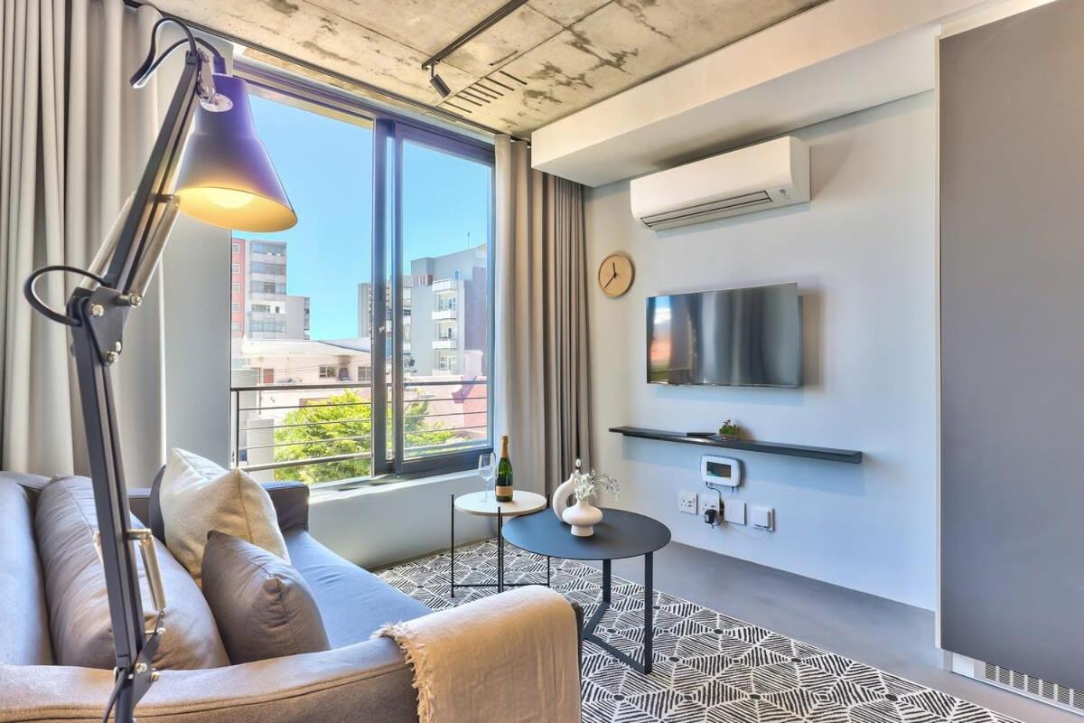 Seamless Comfort Modern Living in Seapoint