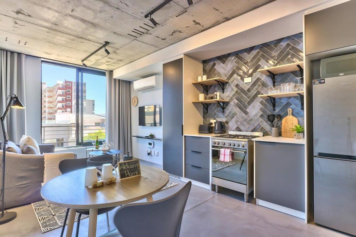 Seamless Comfort Modern Living in Seapoint