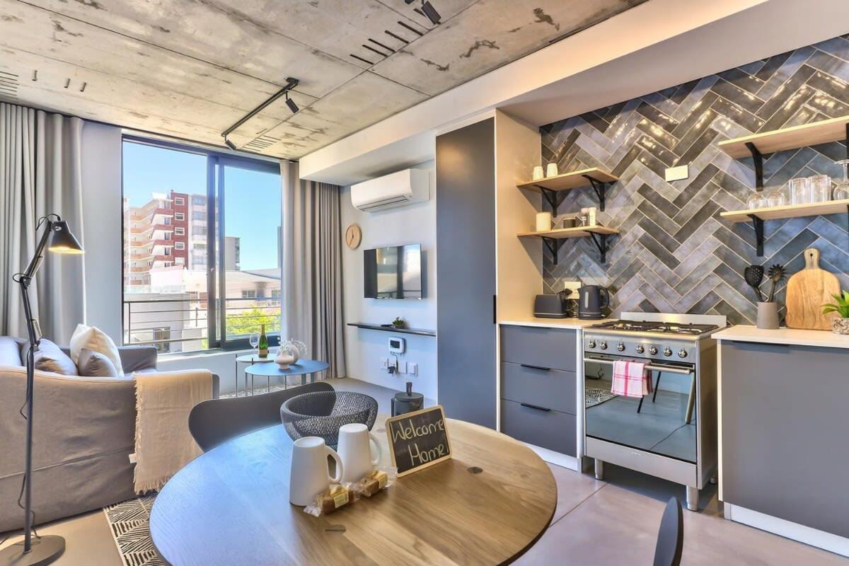 Seamless Comfort Modern Living in Seapoint