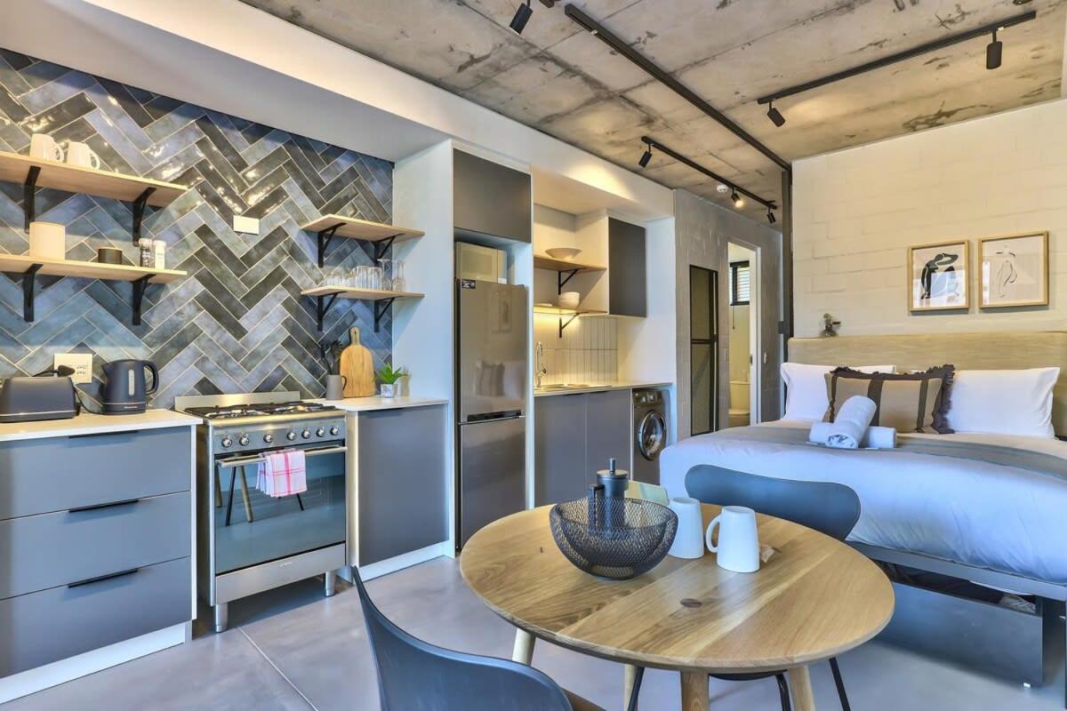Seamless Comfort Modern Living in Seapoint