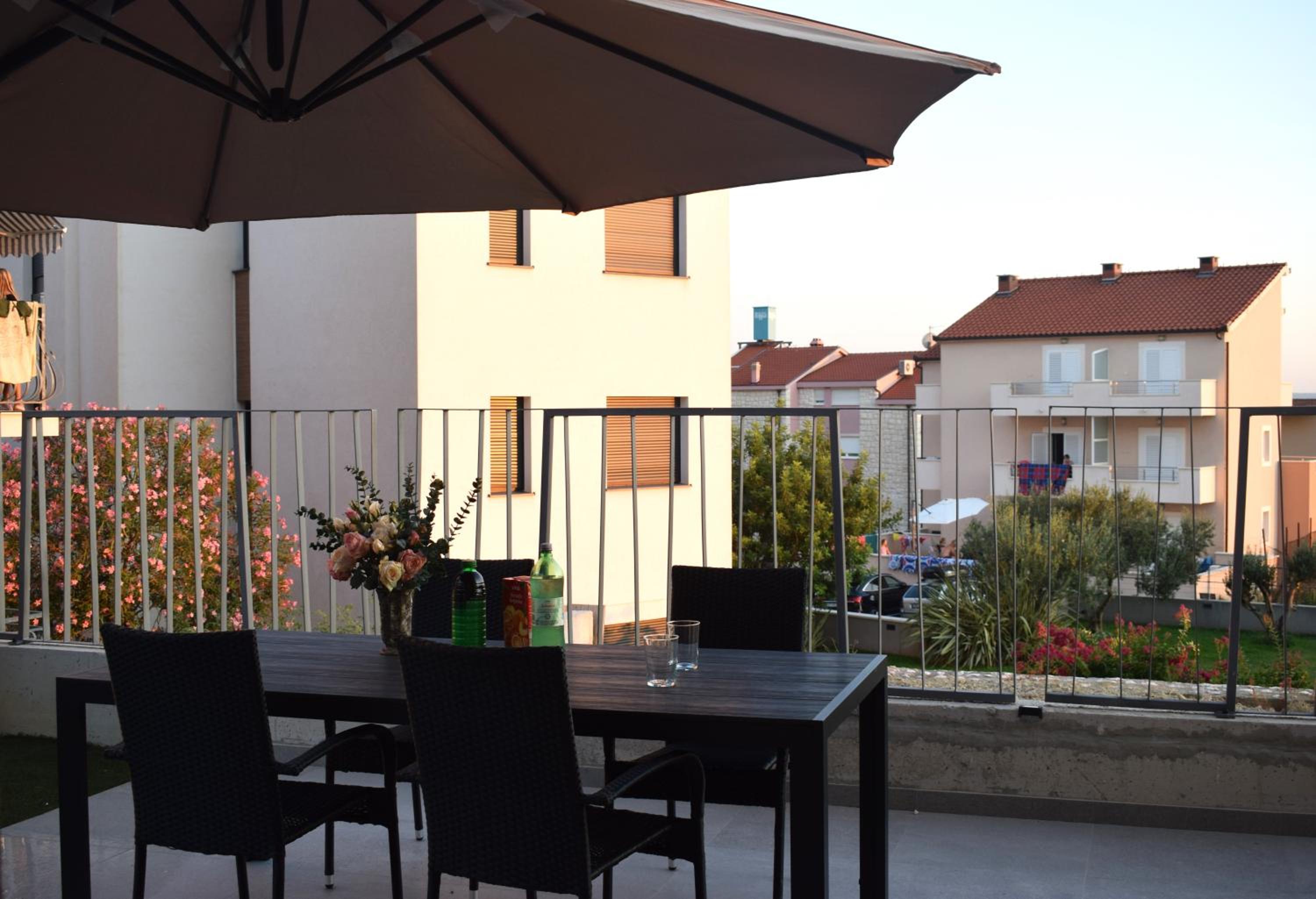 Podstrana Vacations - Adriatic Split beach apartment with sea view and garden - Property Image 12