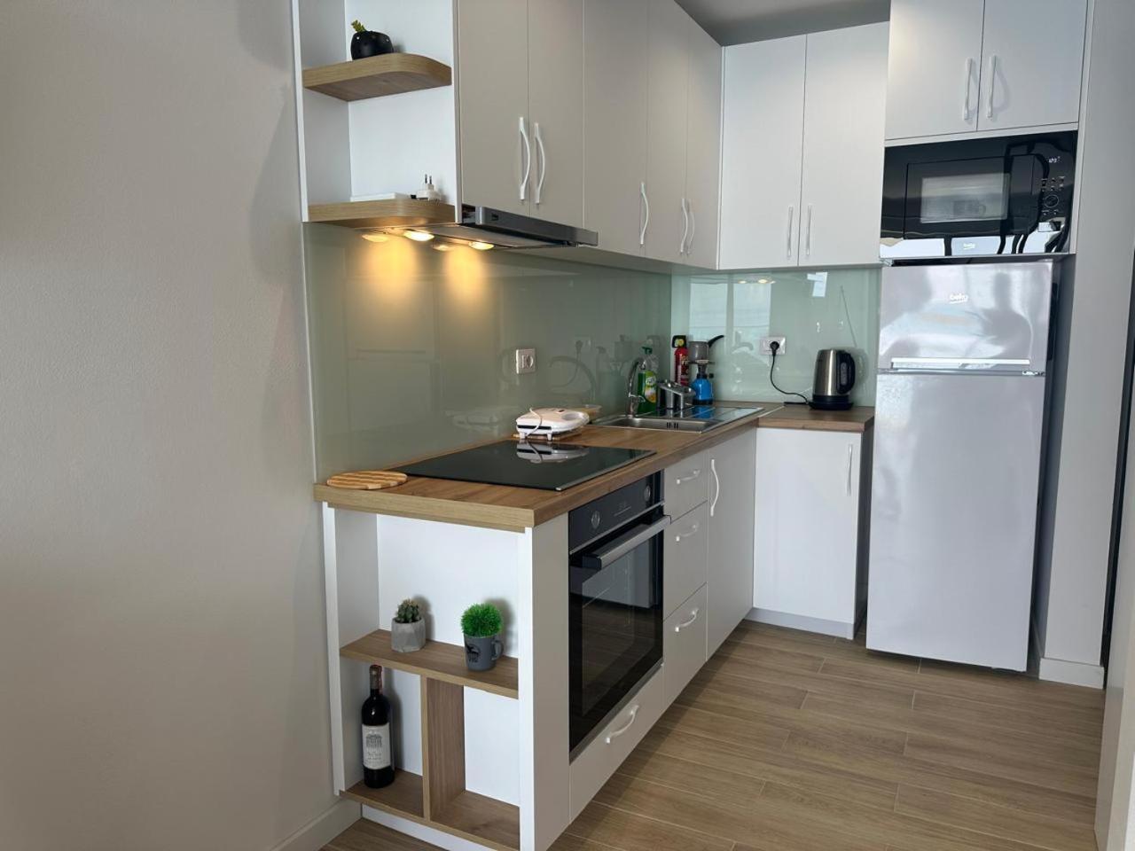 Seaviews Studio Apartment