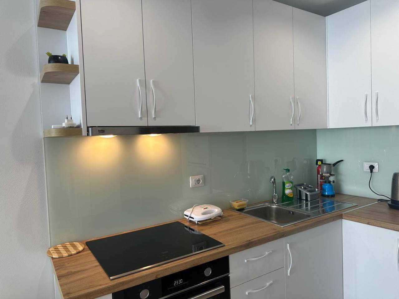 Seaviews Studio Apartment