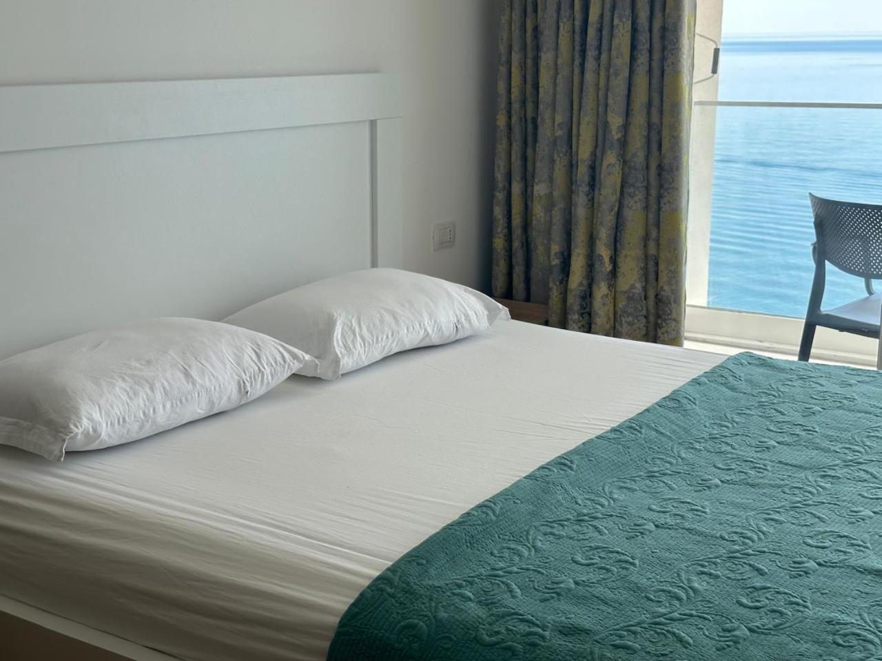 Seaviews Studio Apartment