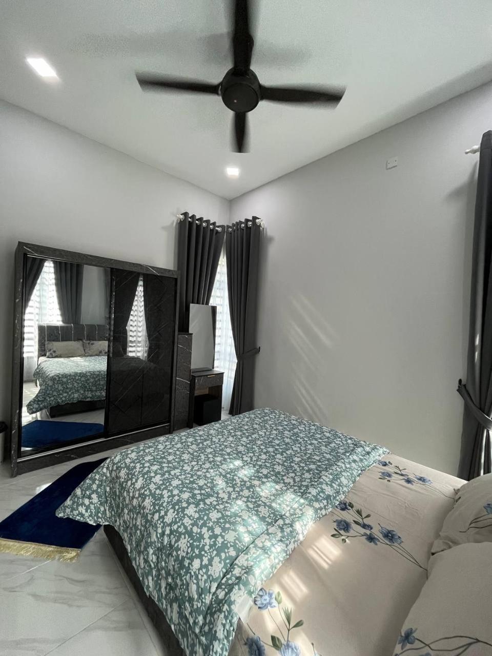 Z&Z Gong Badak Homestay photo 4