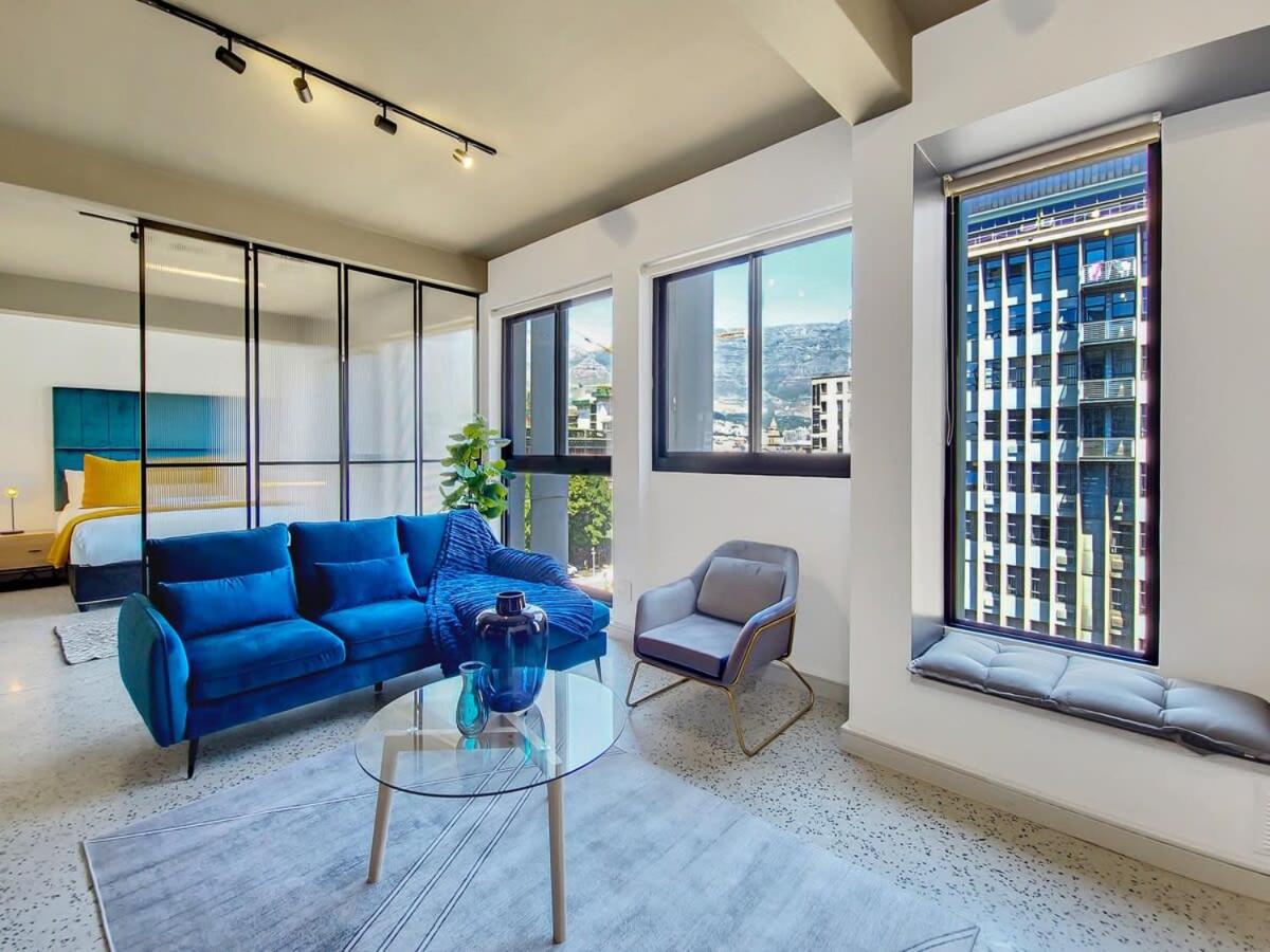 Luxurious hotel-type living couples retreat- pool view 2