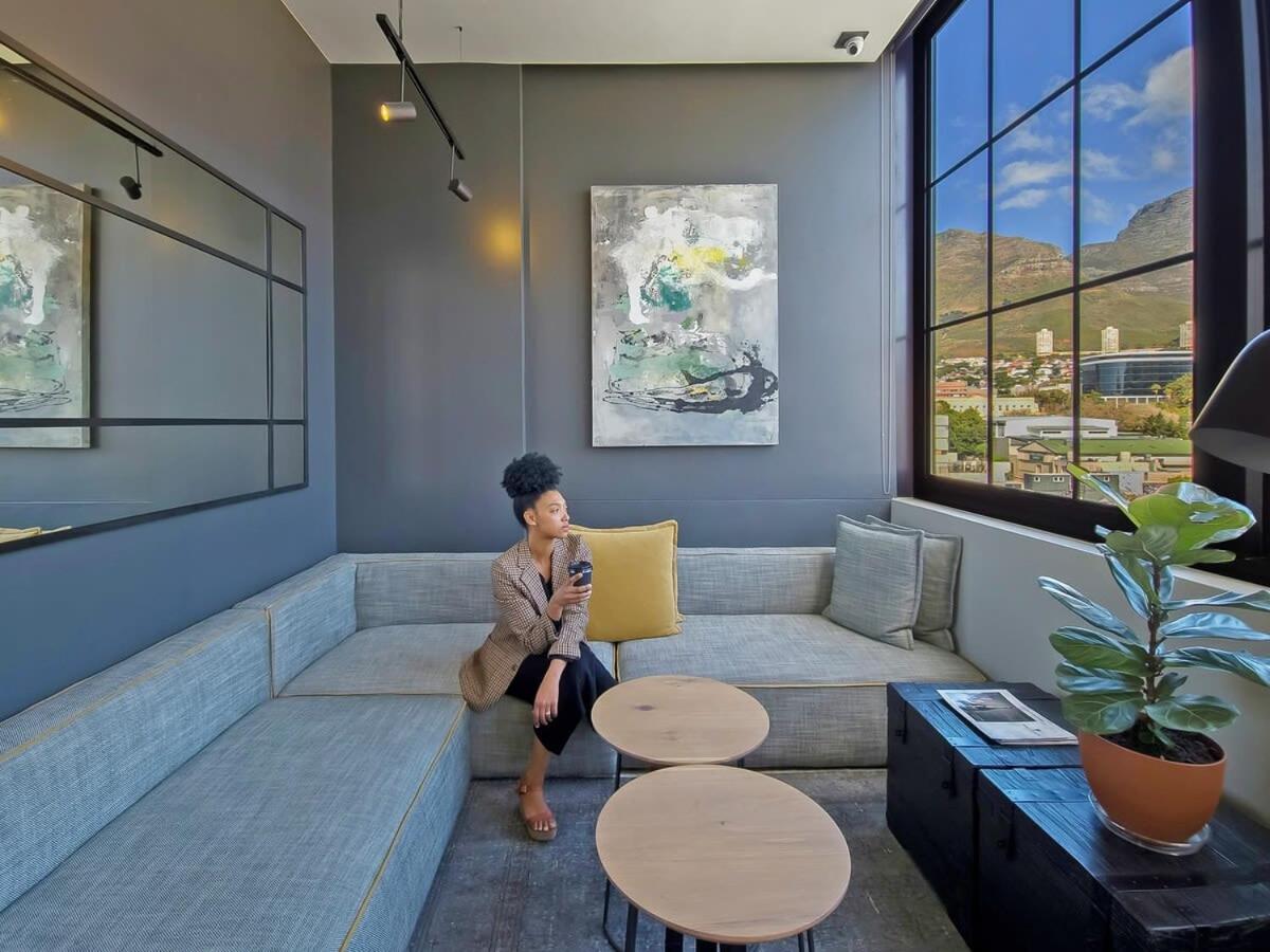 Bright natural light, secure, wifi,6th Floor views view 4
