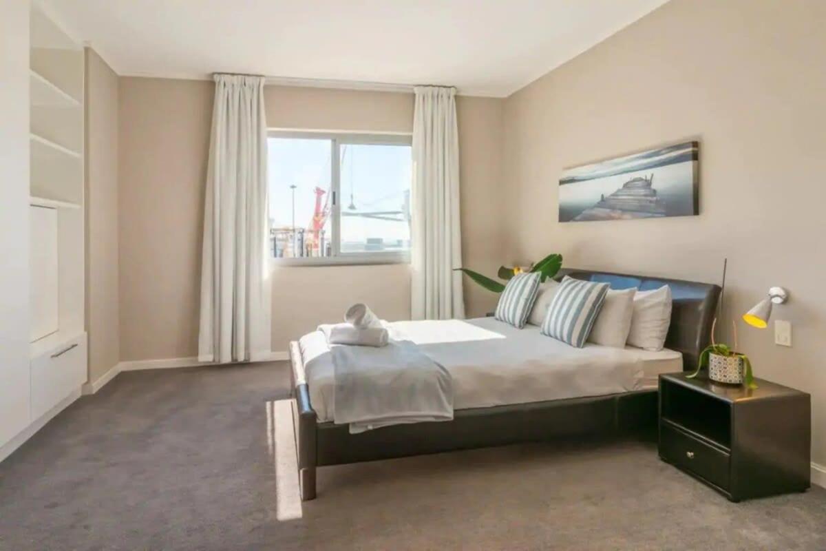 2BR Family Apartment near Waterfront view 5