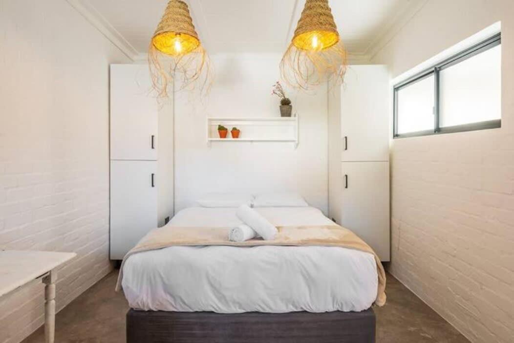 Stylish BoKaap Apartment w Mountain Views view 5