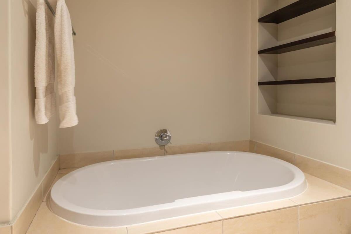 Peaceful Condo near the VA Waterfront with views view 4