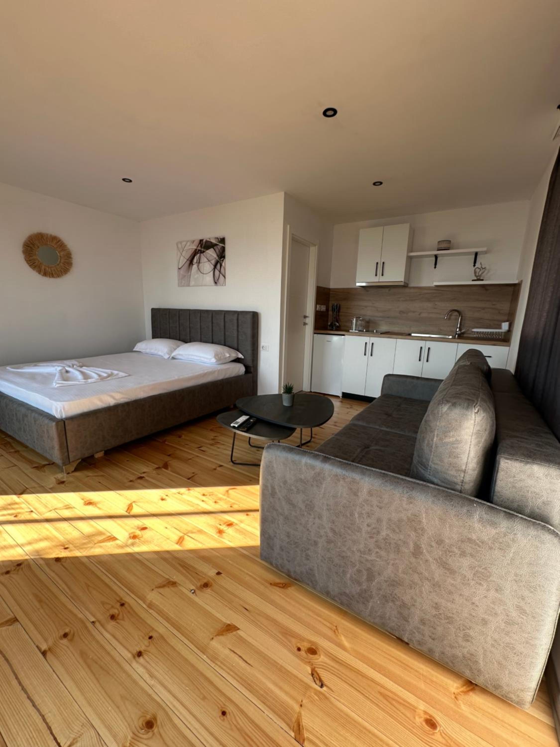 Lake Escape Villa Shirokë