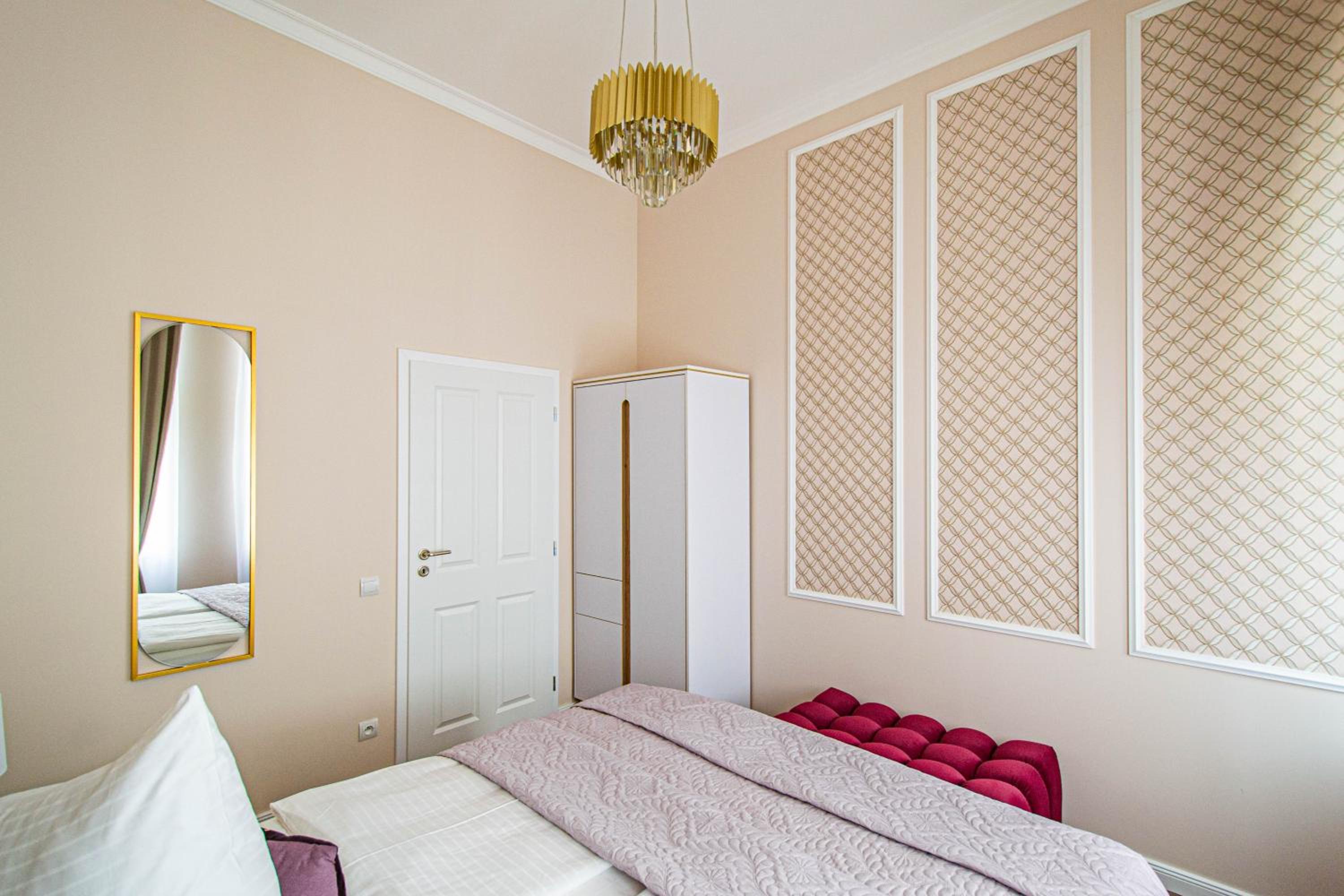 3BDR Elegance Deco Downtown Flat