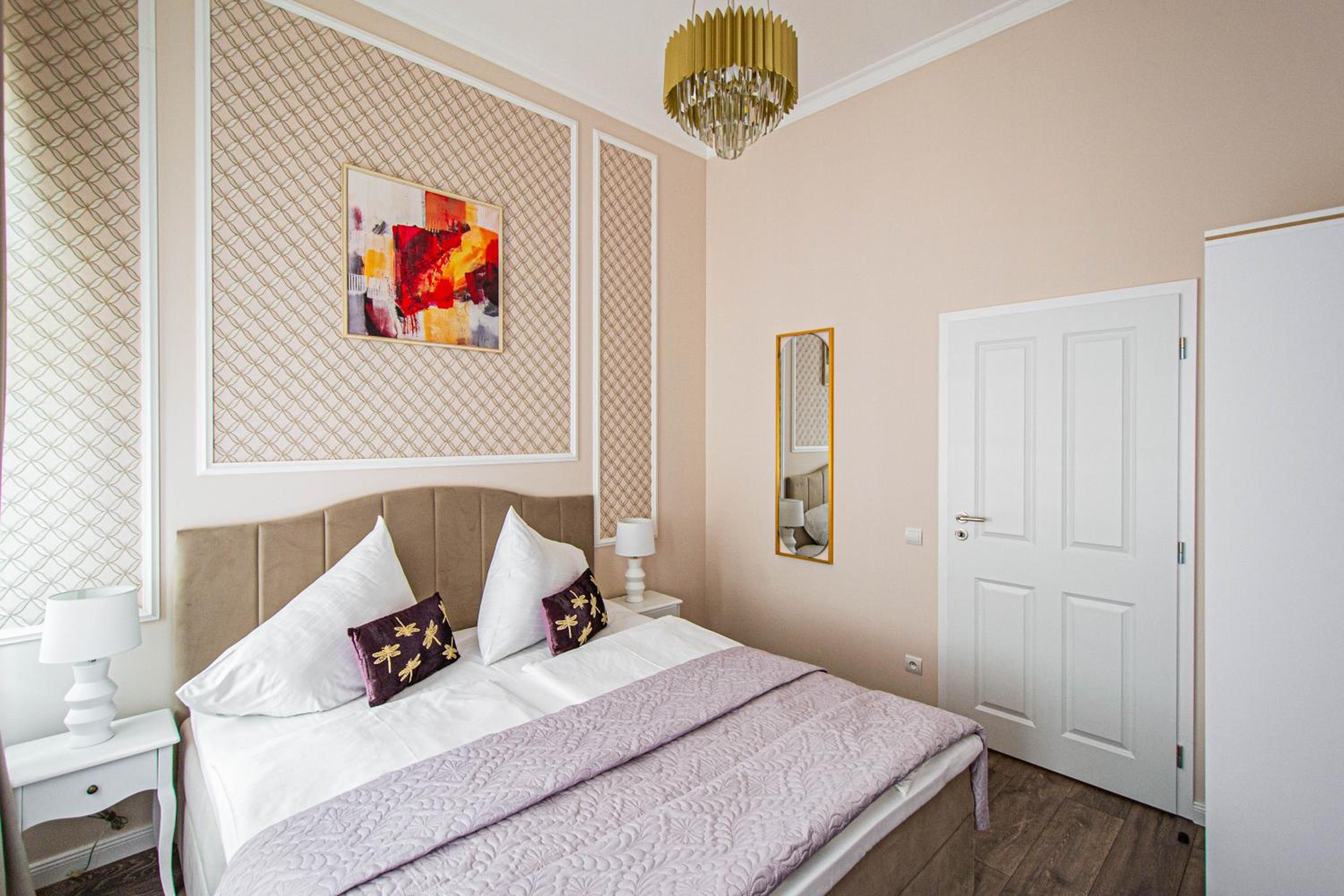 3BDR Elegance Deco Downtown Flat