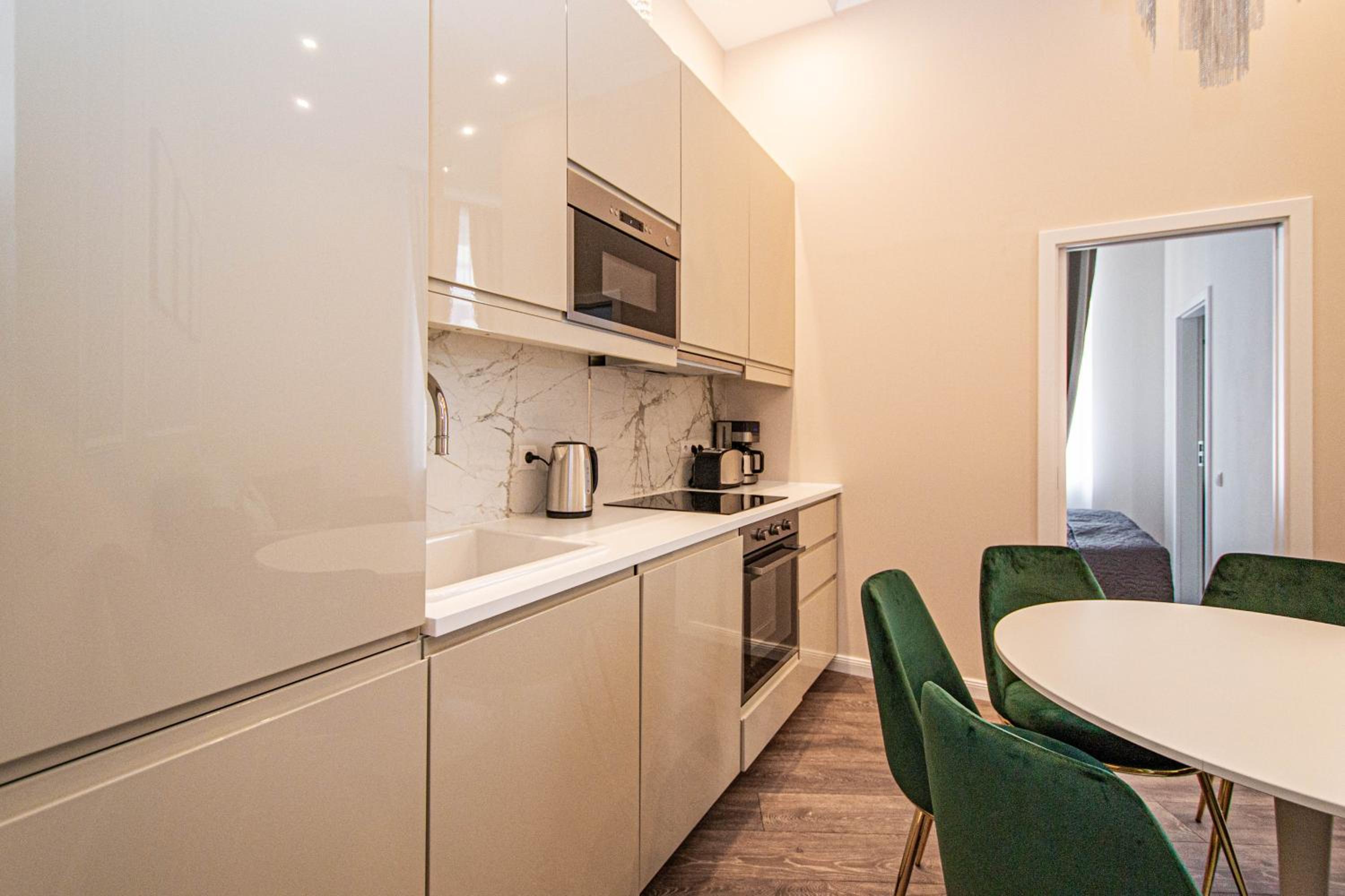 3BDR Elegance Deco Downtown Flat