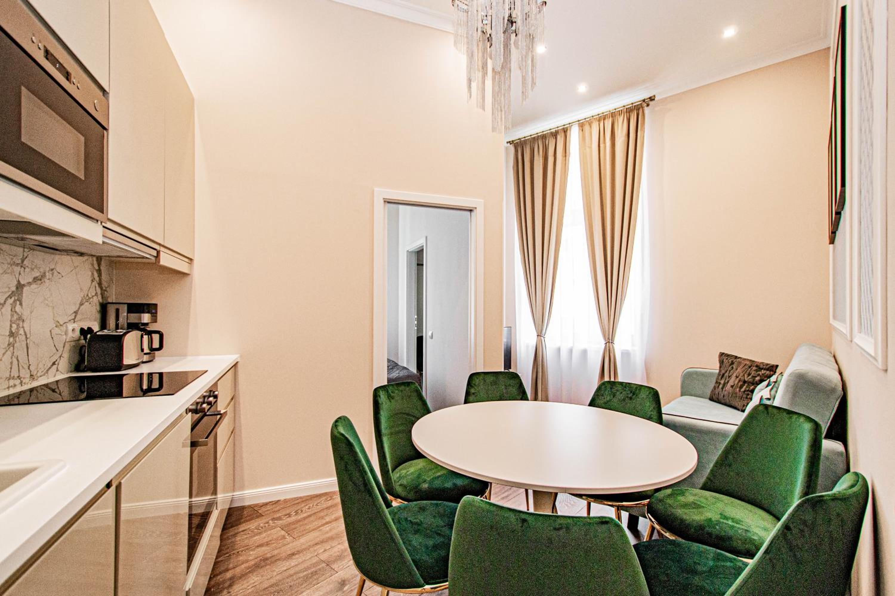 3BDR Elegance Deco Downtown Flat