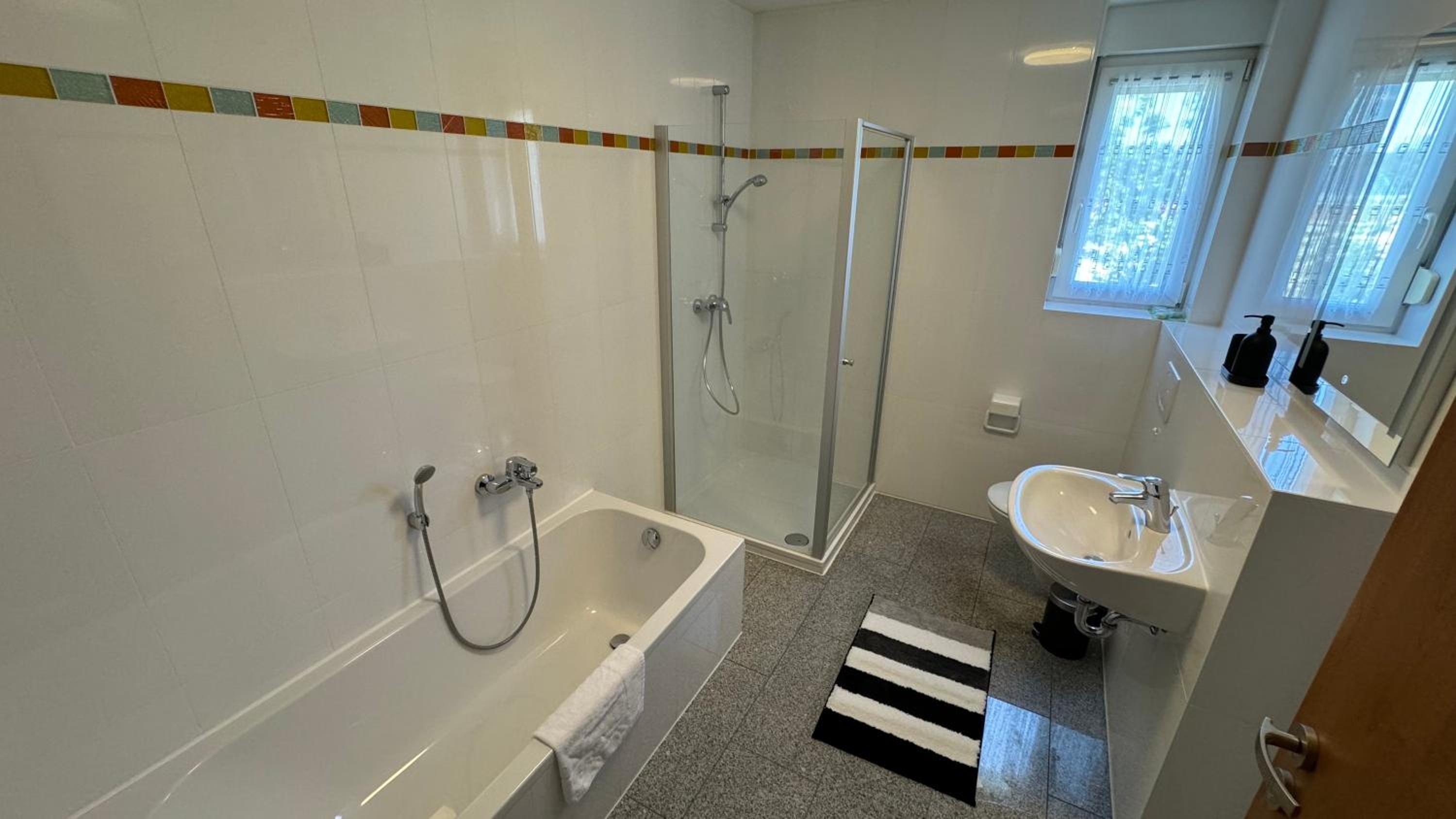 Moderne Wohnung für bis zu 8 Personen mit großem Balkon