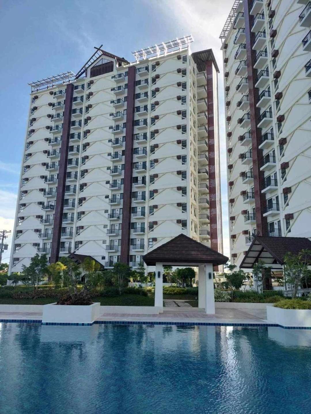 Sky High Suites Royal Ocean Crest Mactan view 5