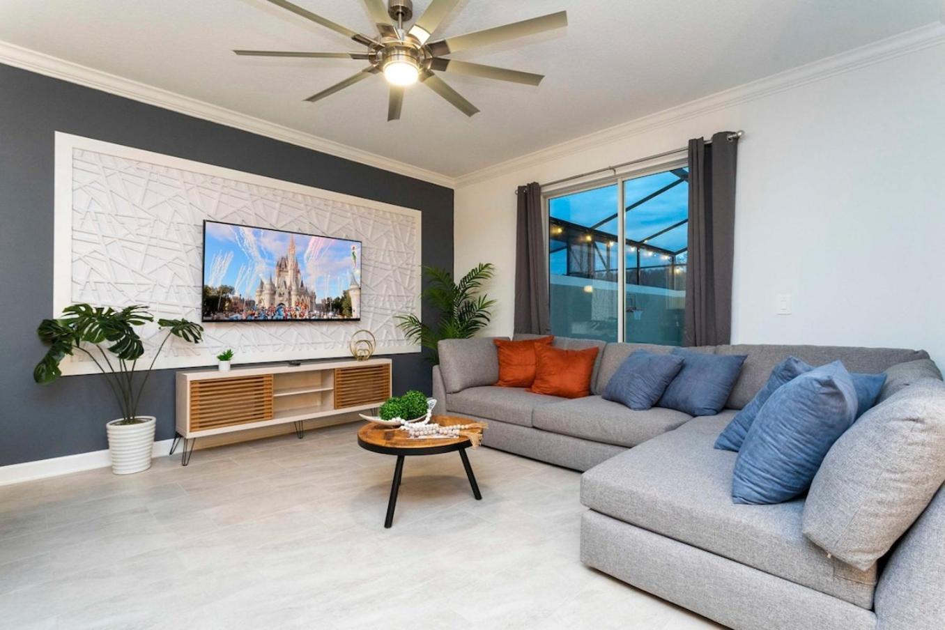 Luxury 4Bed Near Disney, FreeVIP Resort 4335