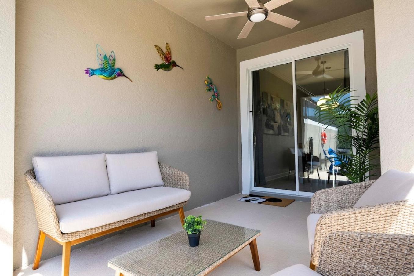 Stylish home Near Disney Free Waterpark 4407 view 5