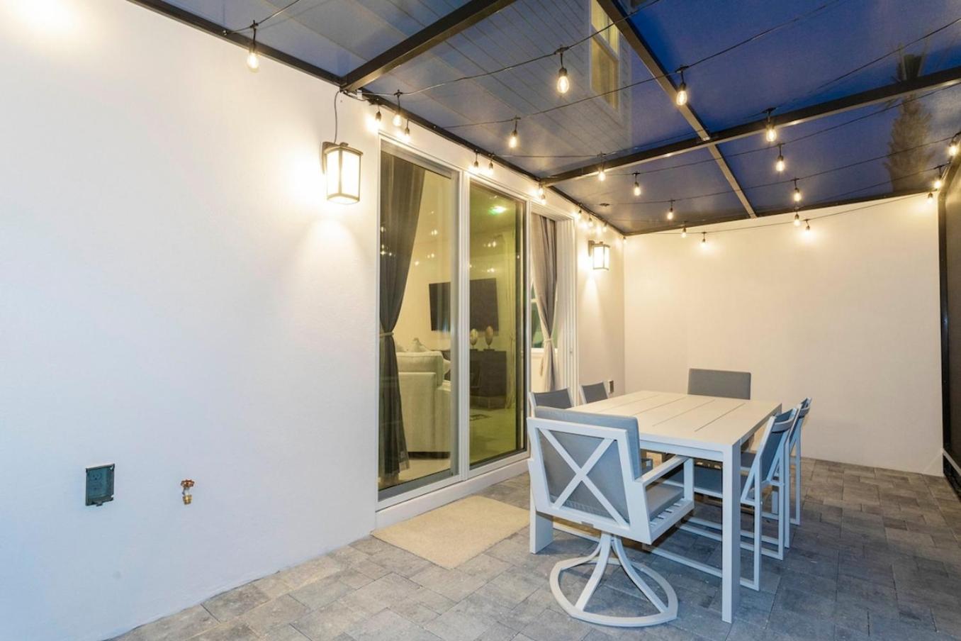 Modern 3Bed Townhouse in the Heart of Reunion 772 view 4