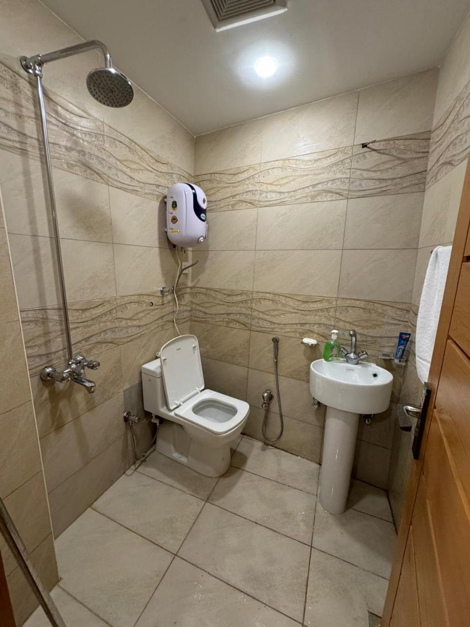 Photo 9