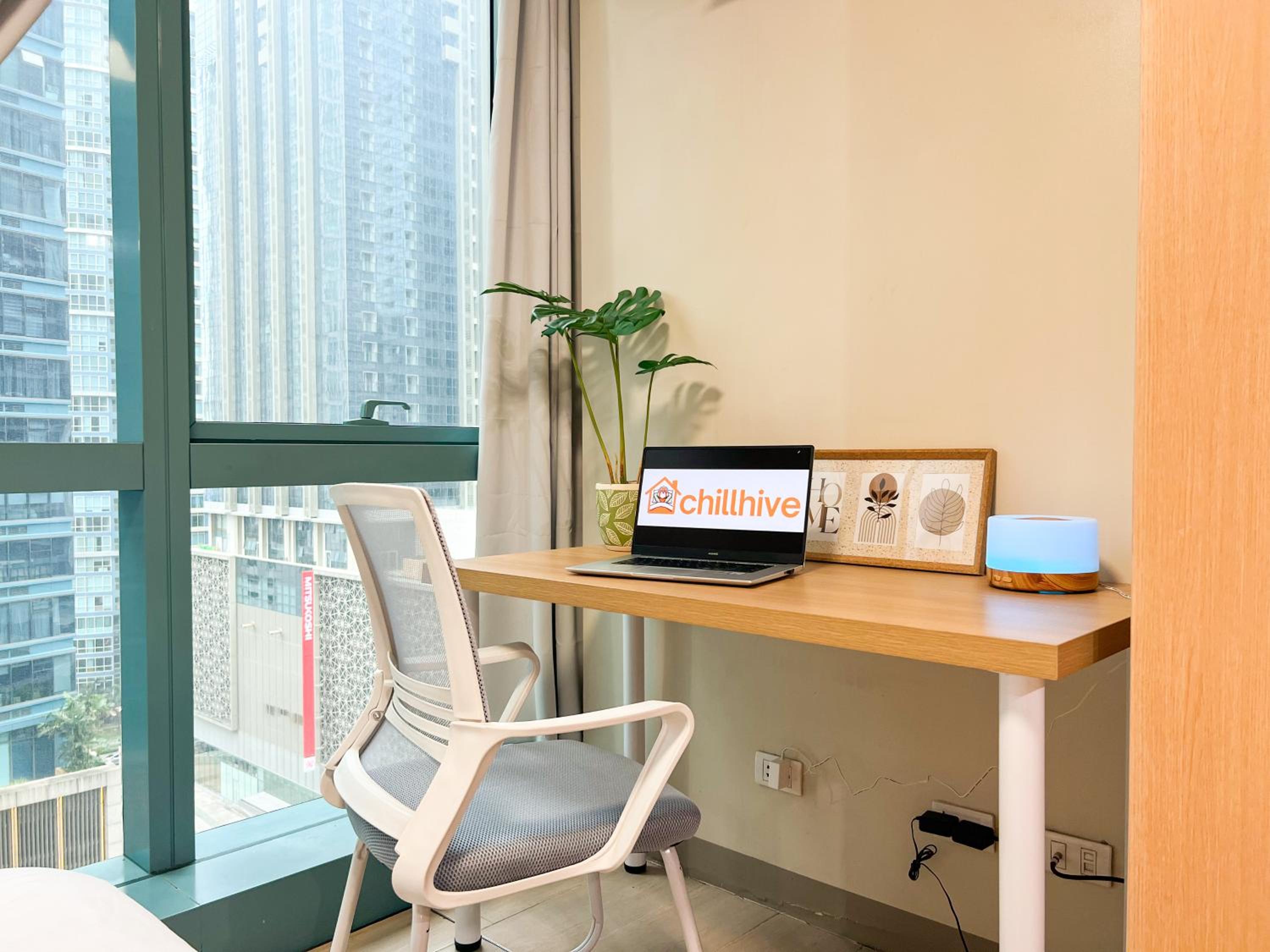 BGC Staycation: 1BR Condo Uptown Area #ournw12d view 4