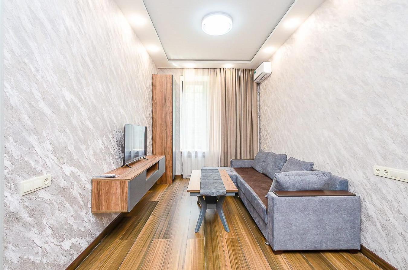 15Newly renovated, real photos, excellent apartment in the center of the capital