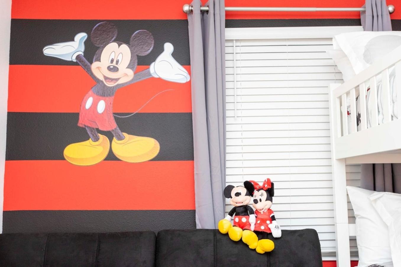 Luxury 4Bed Near Disney, FreeVIP Resort 4335