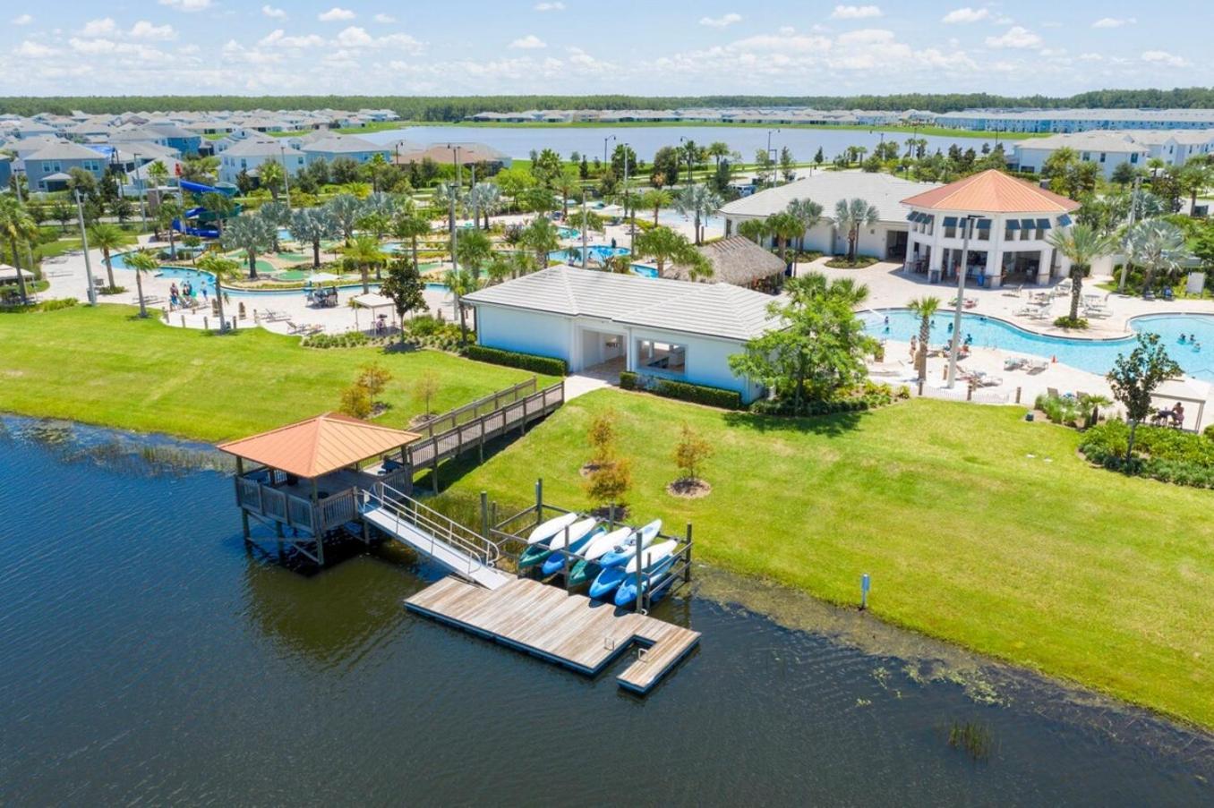 3BR Resort Condo FREE Waterpark 3150 view 2