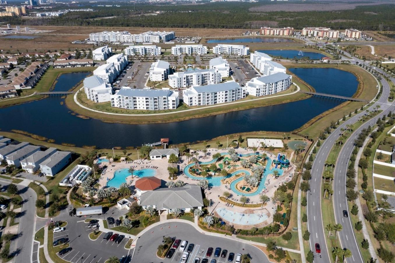 3BR Resort Condo FREE Waterpark 3150 view 4