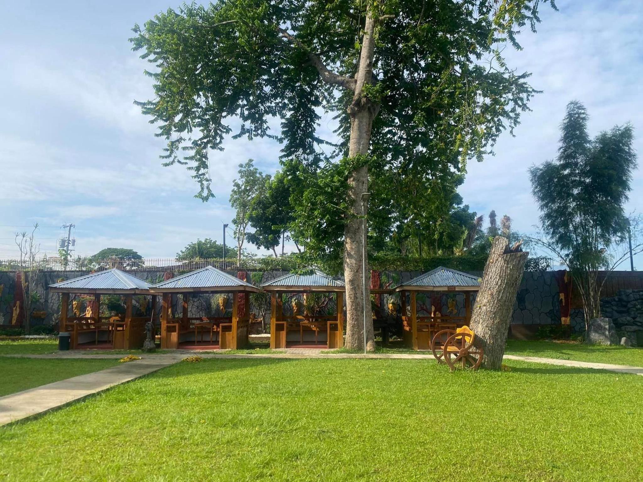 LLANES BANCOLITA'S RESORT - Taal lakeview resort balete view 5