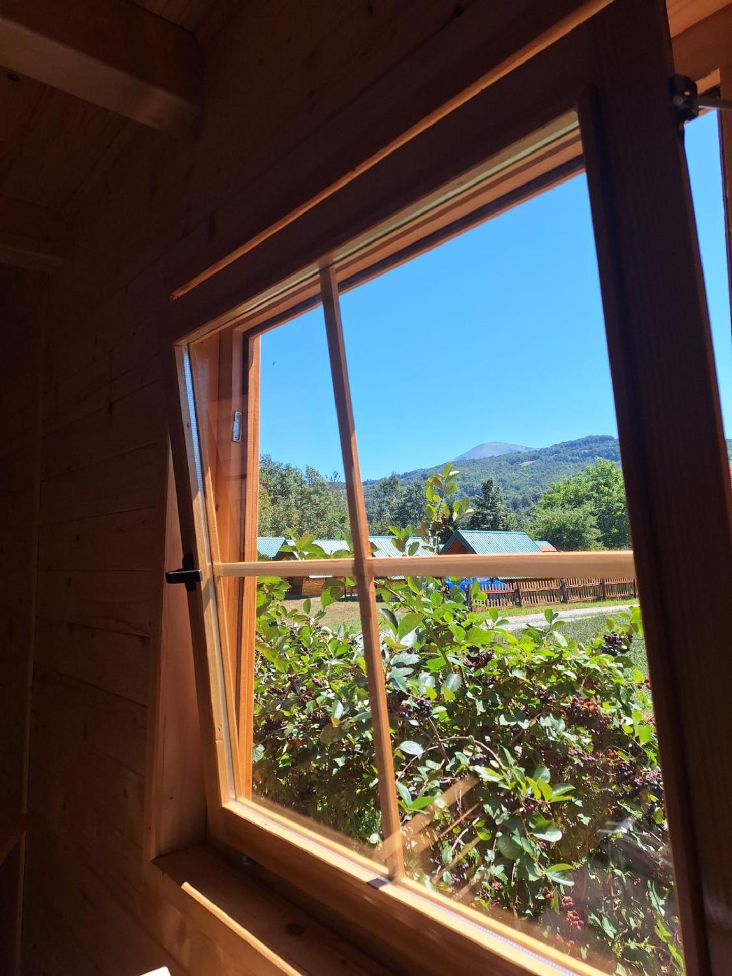 Konaci Očeva Zemlja Vikendica i Bungalovi view 2