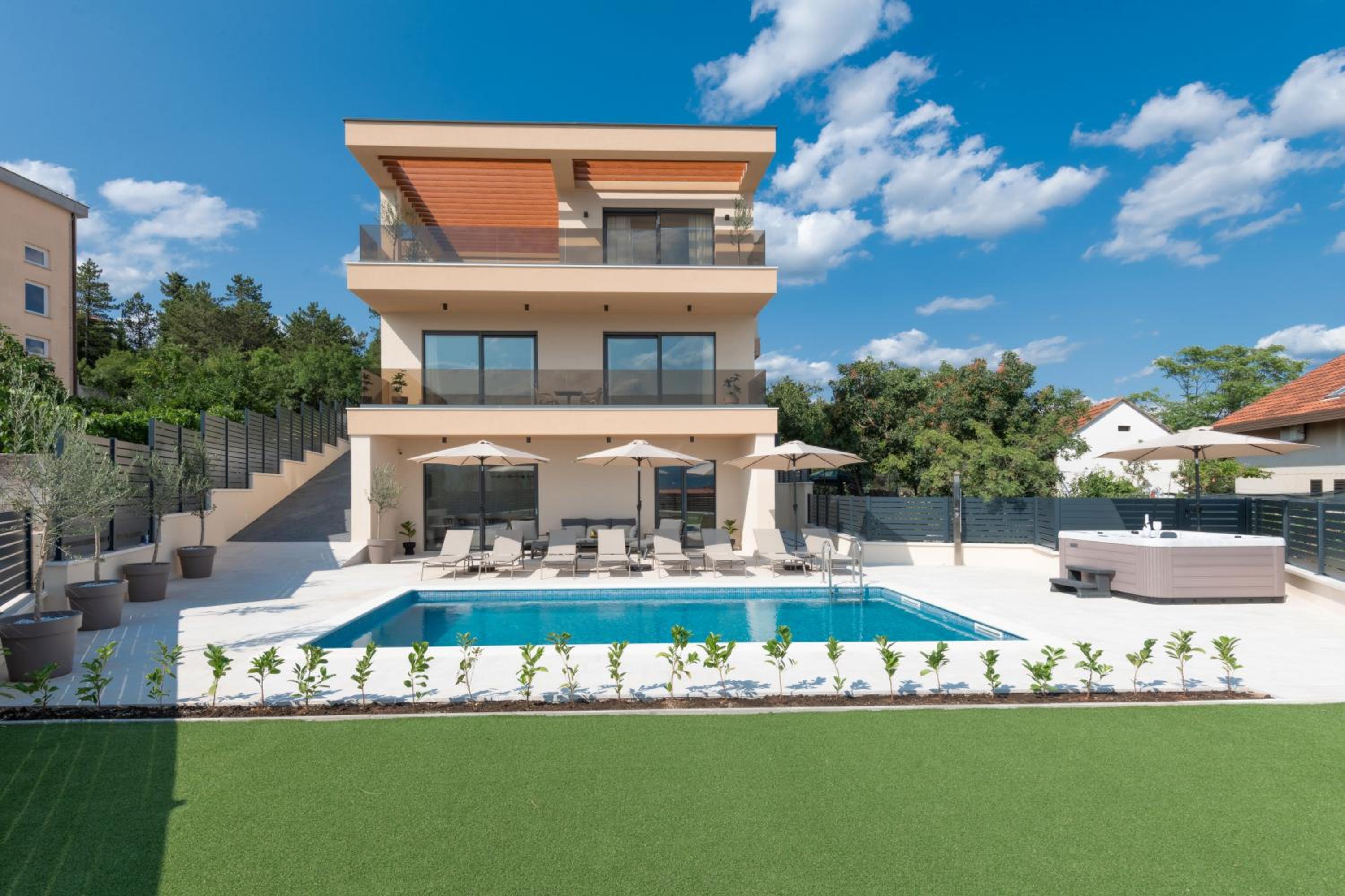Villa Hills by Iva view 3