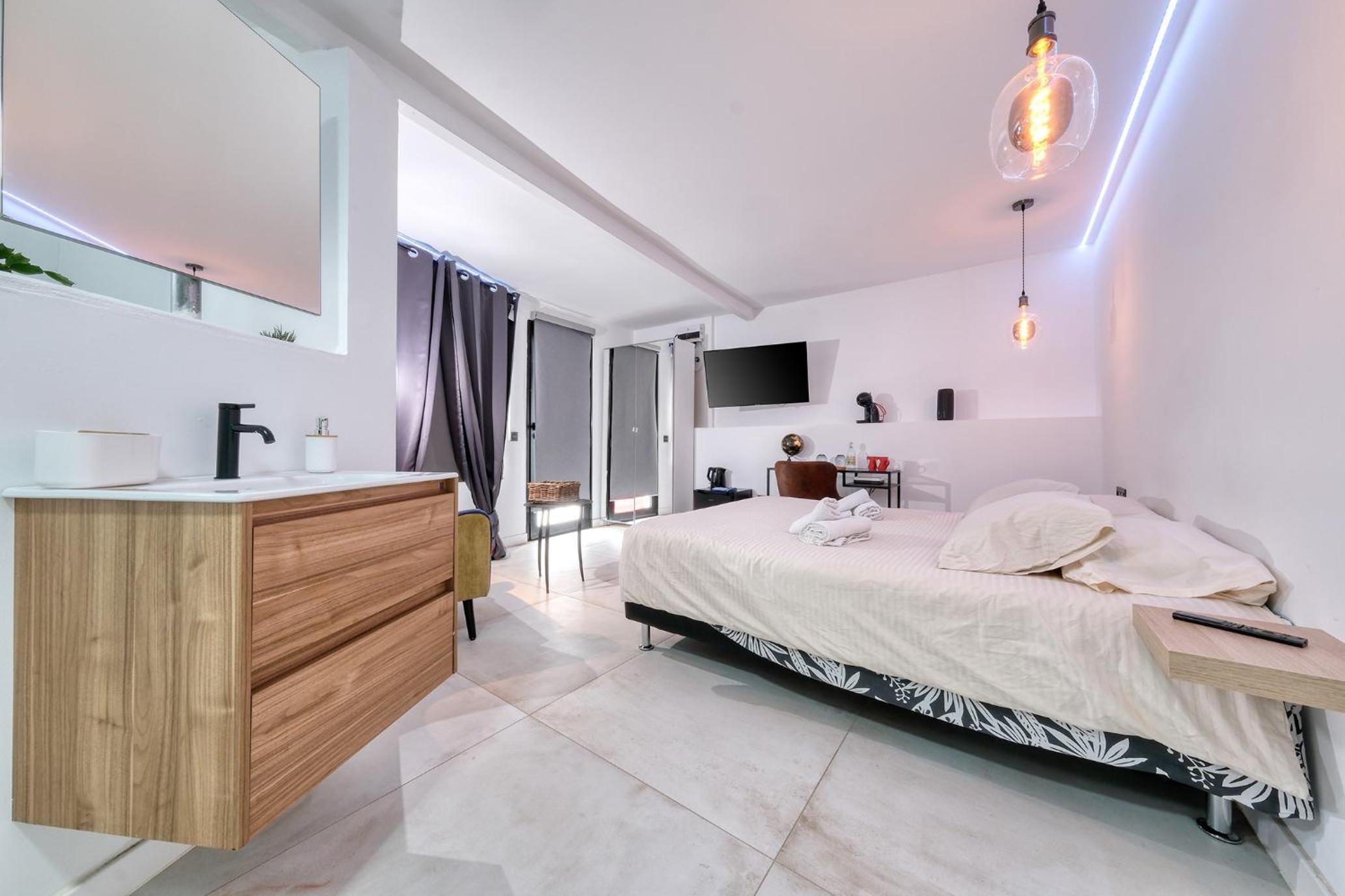hotel room