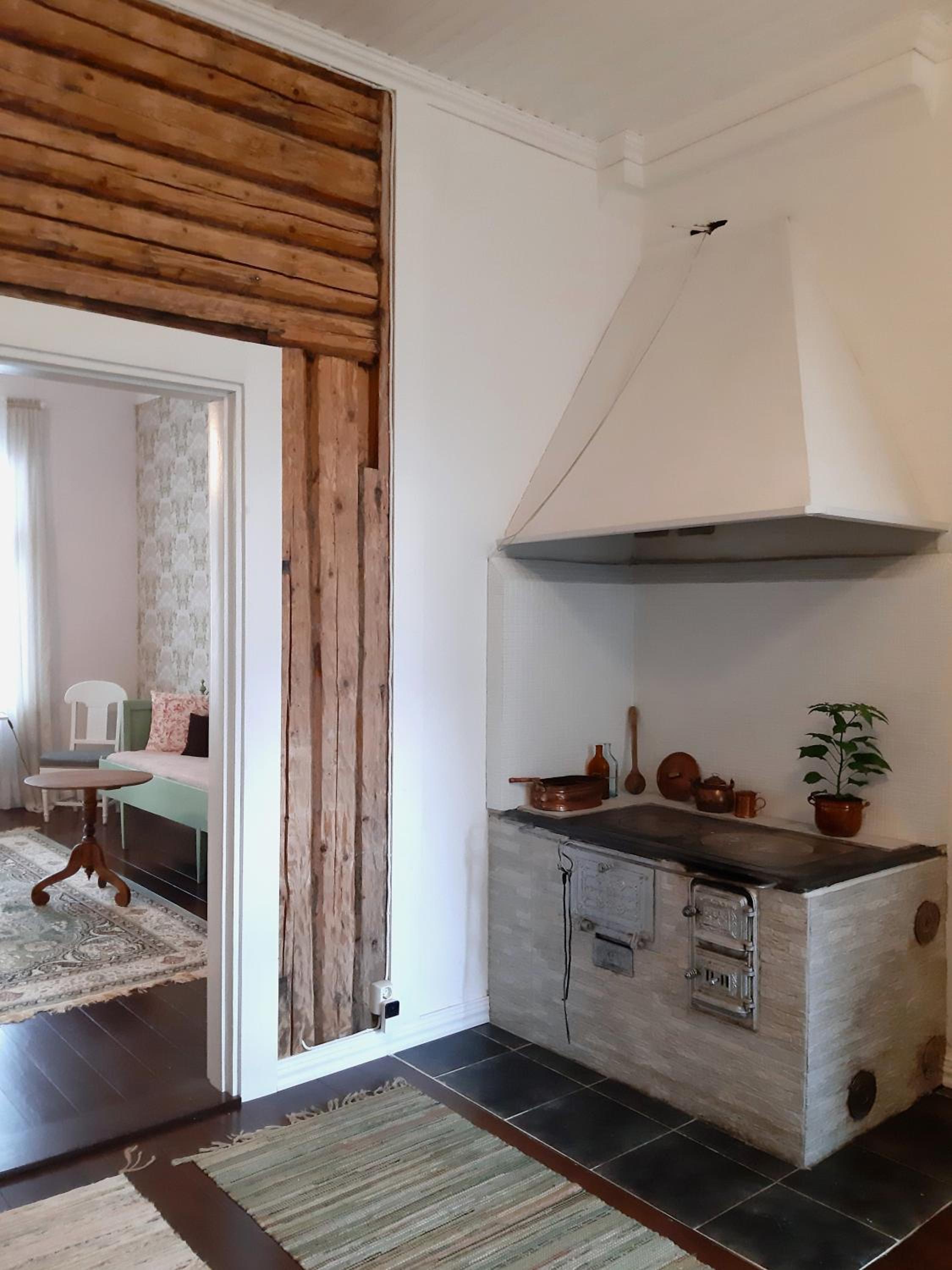 Old Wooden House apartment in central Tammisaari