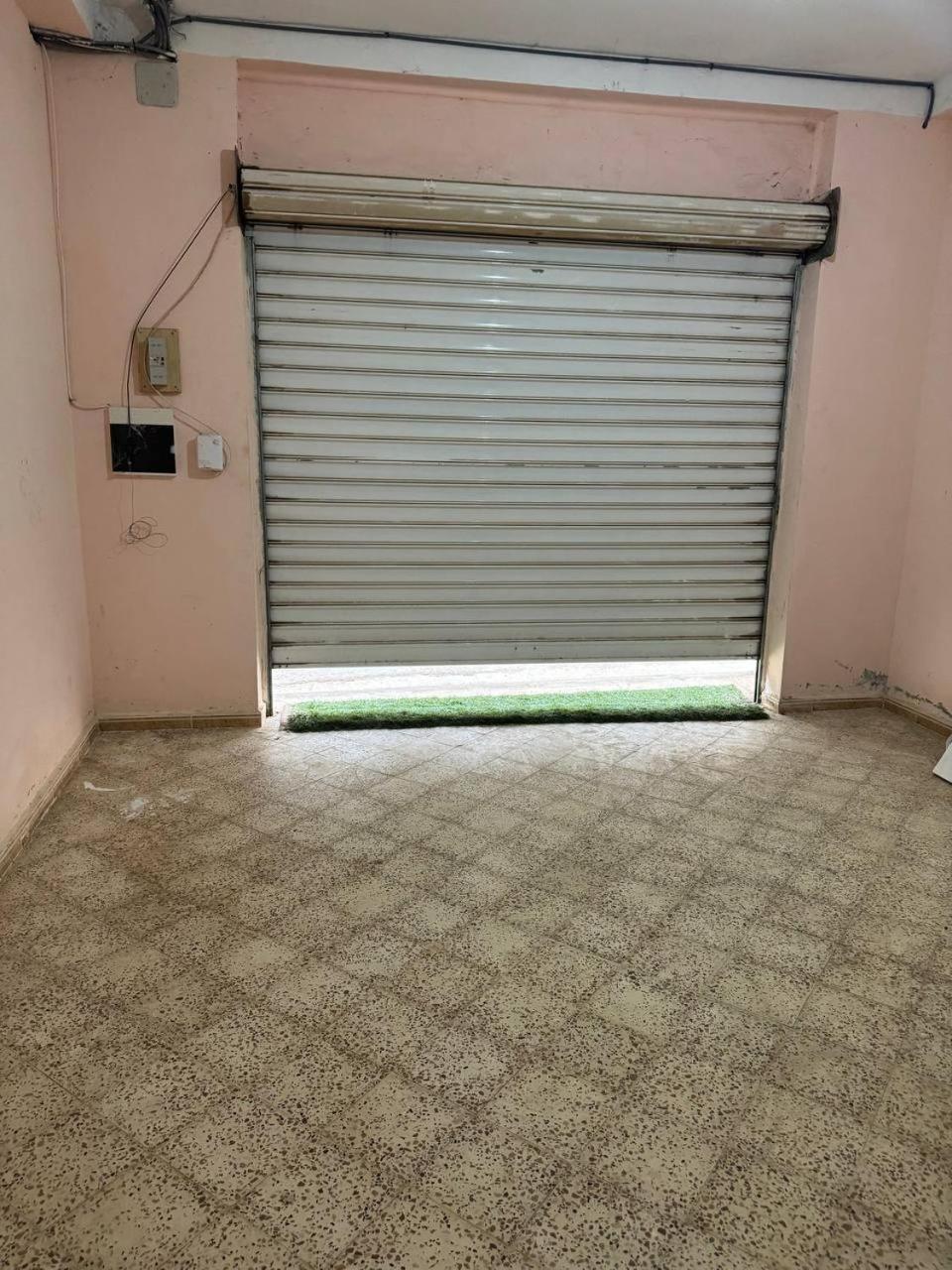 AL MIDIAF STYLISH VILLA &Garage