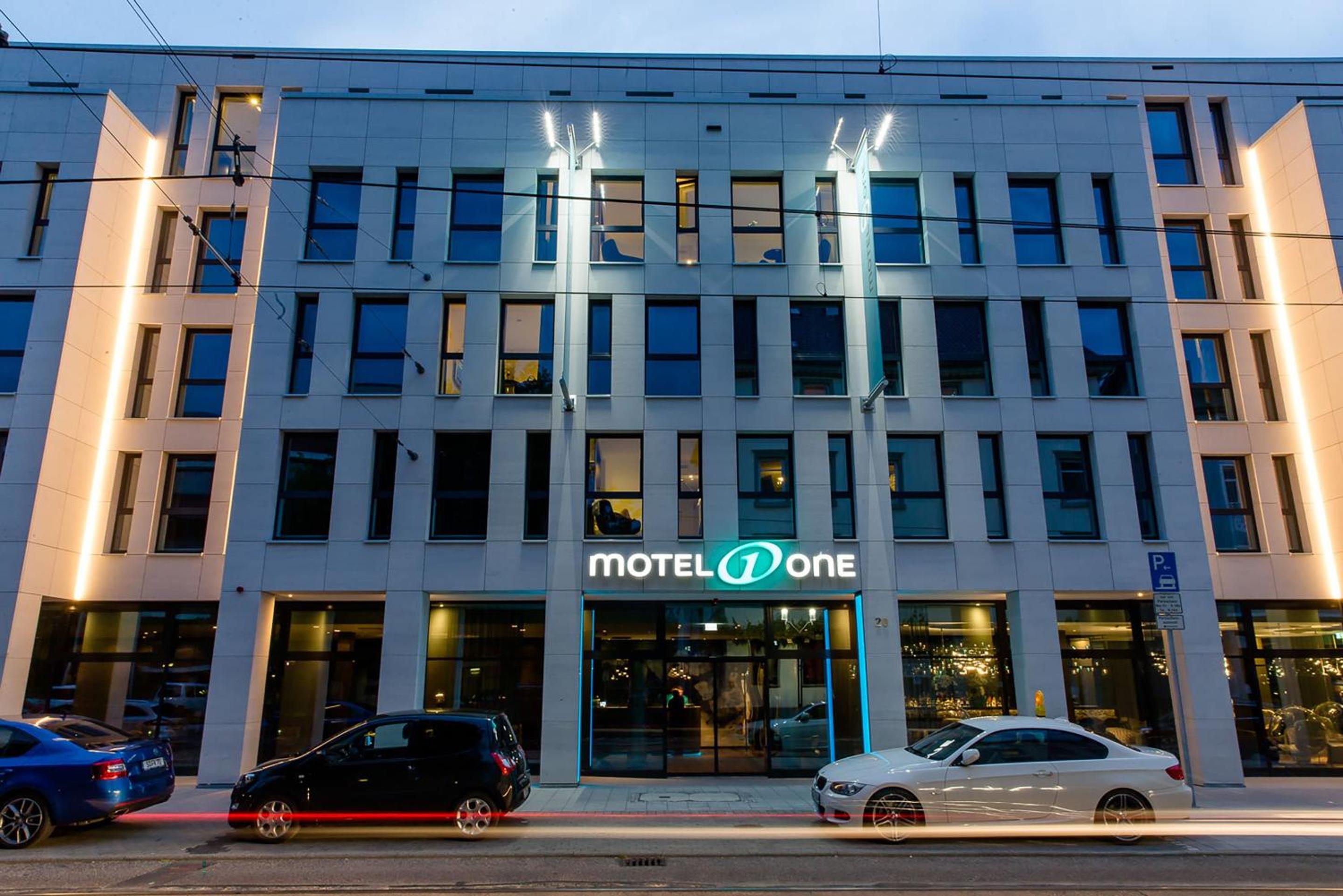 Hotel Motel One Stuttgart-Bad Cannstatt - Image 1