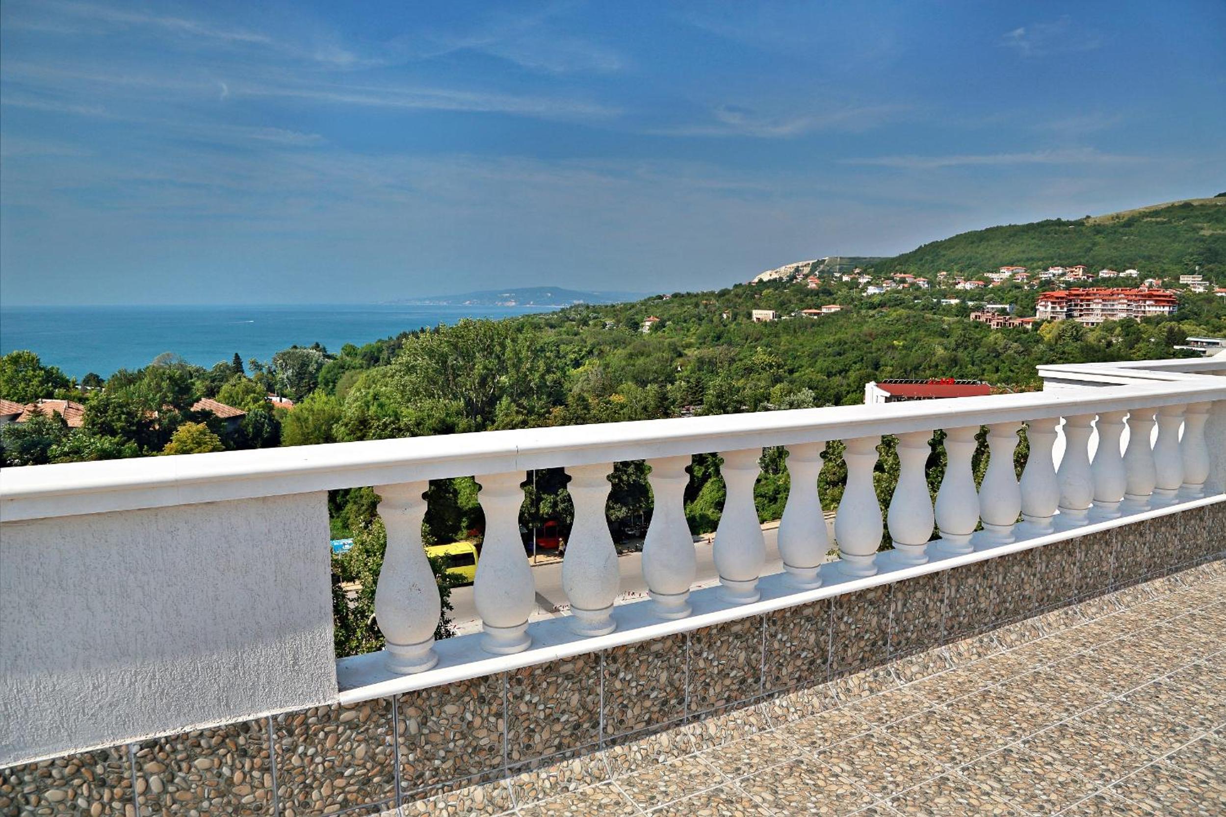 Balchik Vacations - White Rock Castle Suite Hotel  SPA - Property Image 4