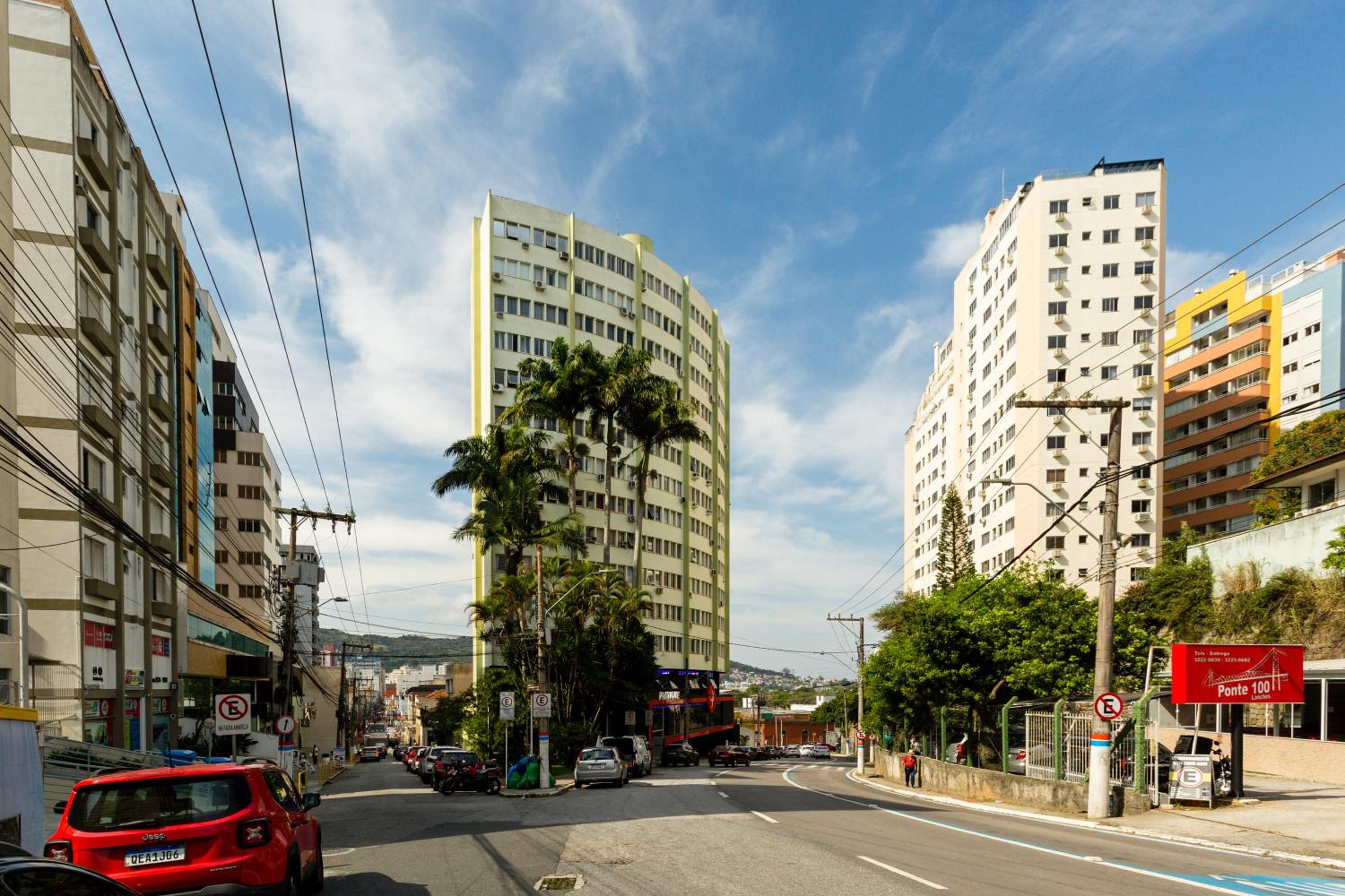Apartamento Charmoso no Centro da Cidade P957