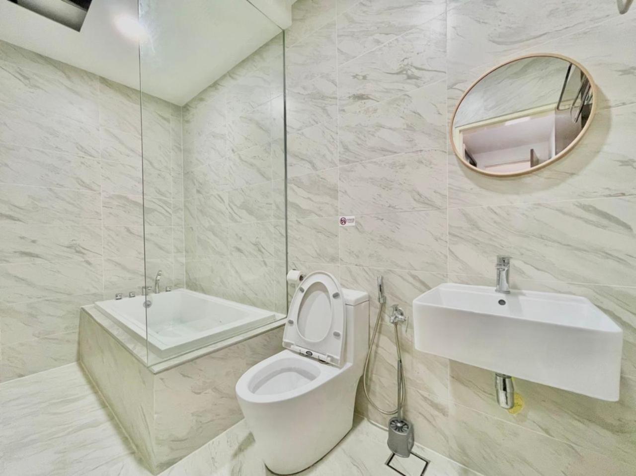 Imperio Residence 2 Bedrooms Private Jacuzzi Villa by MJ Holiday
