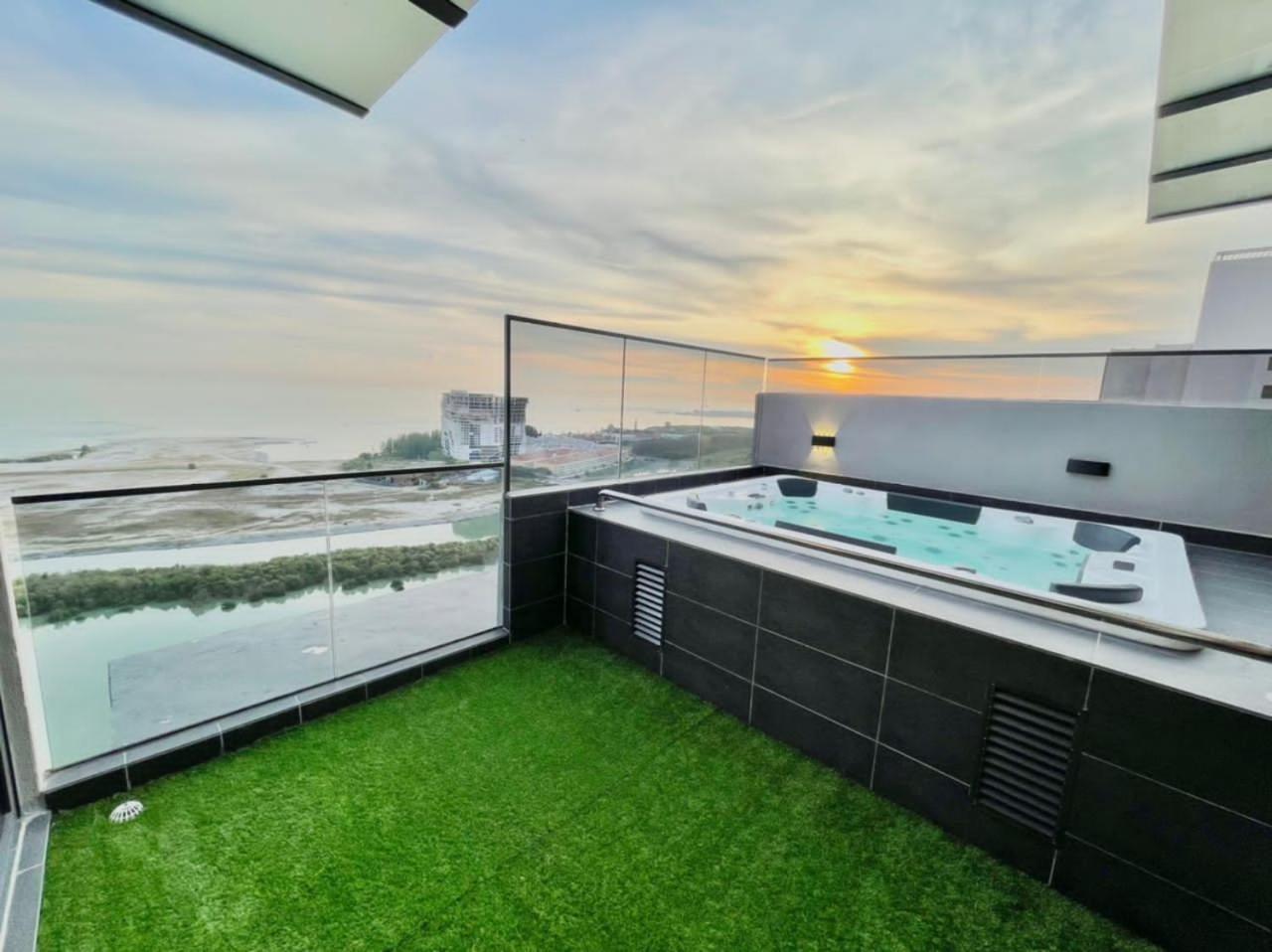 Imperio Residence 2 Bedrooms Private Jacuzzi Villa by MJ Holiday